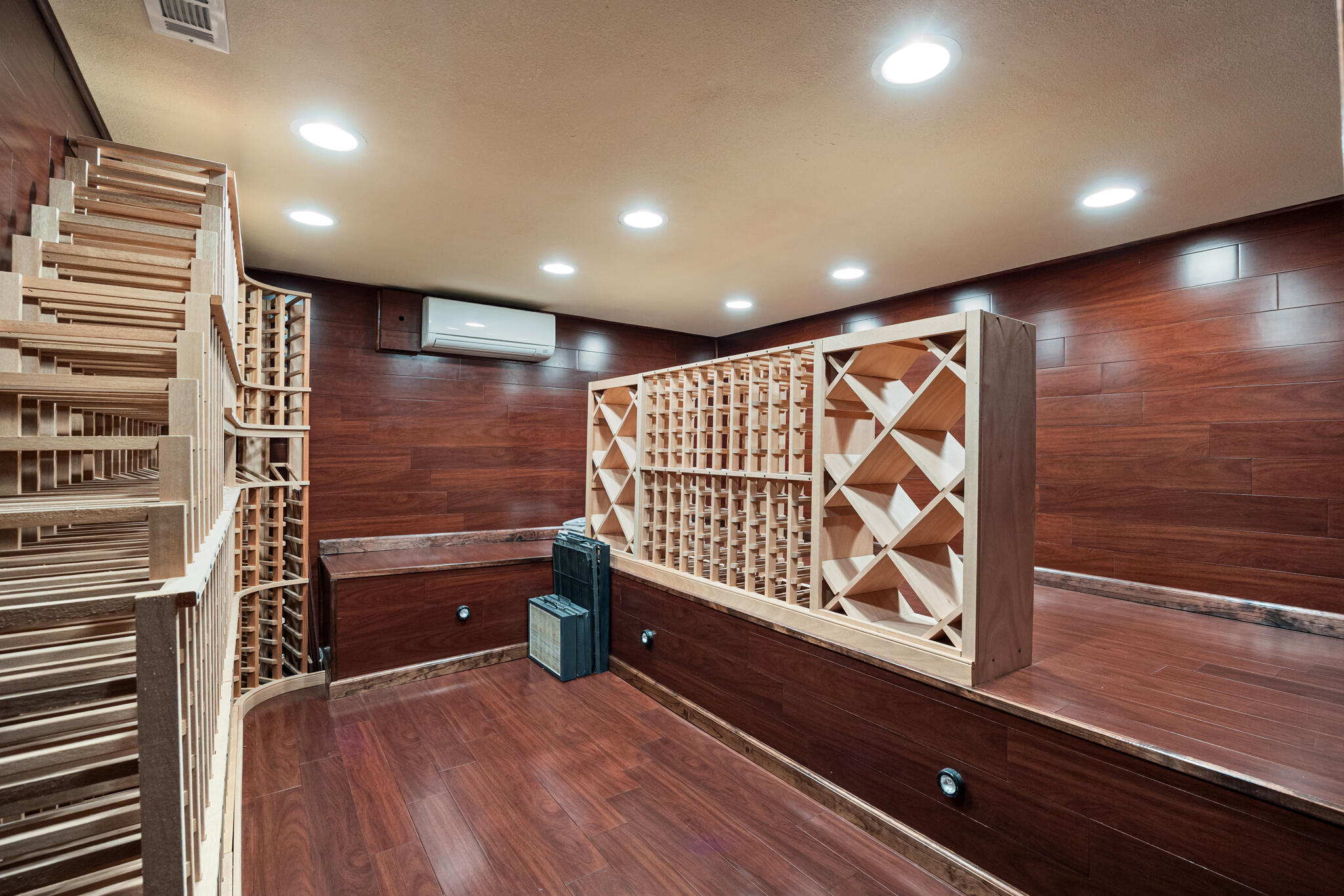 MOONEYS NORTH S/D - Residential