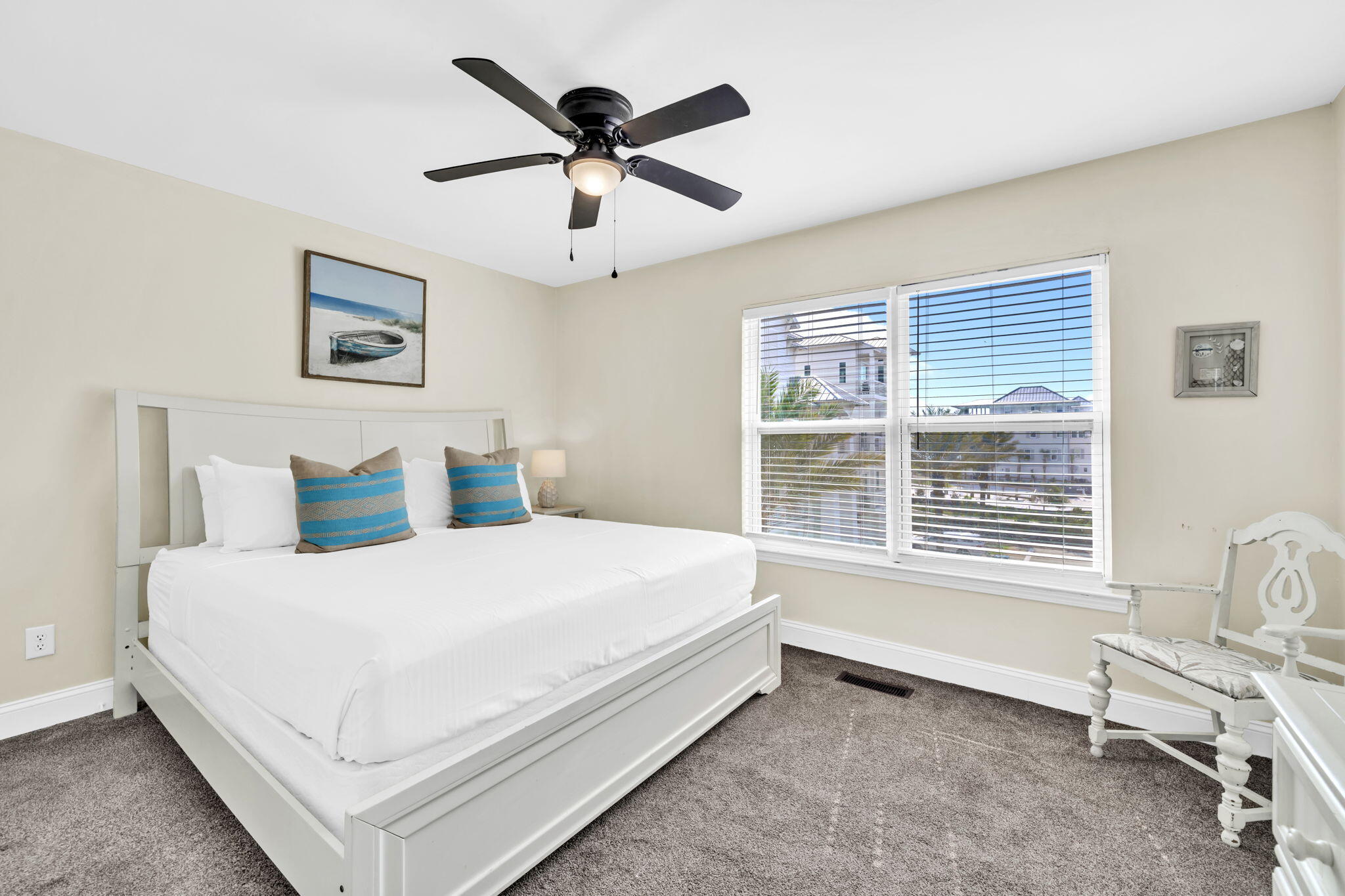 SHORELINE T/H - Residential