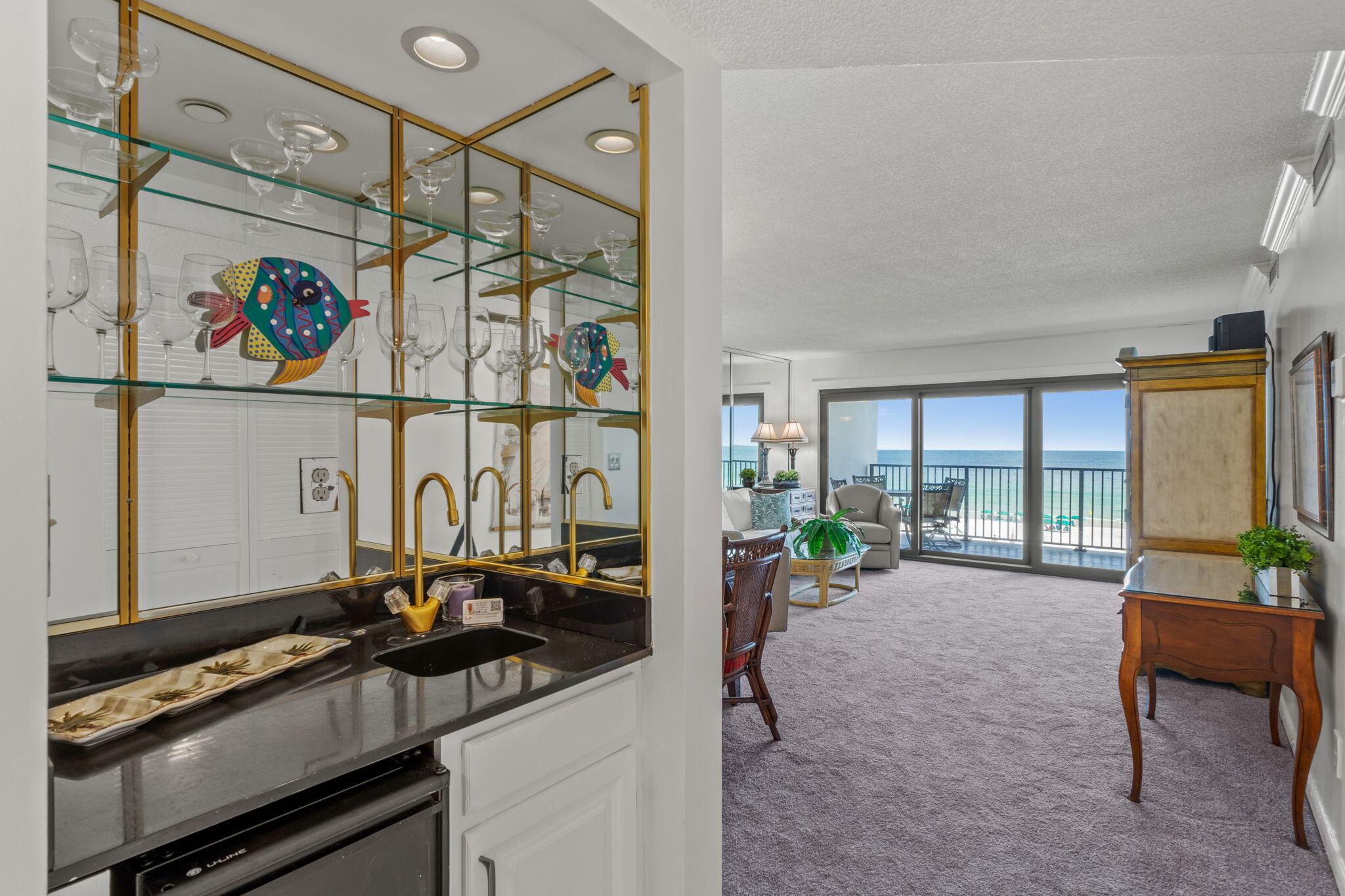 EMERALD TOWERS UNIT 405 - Residential