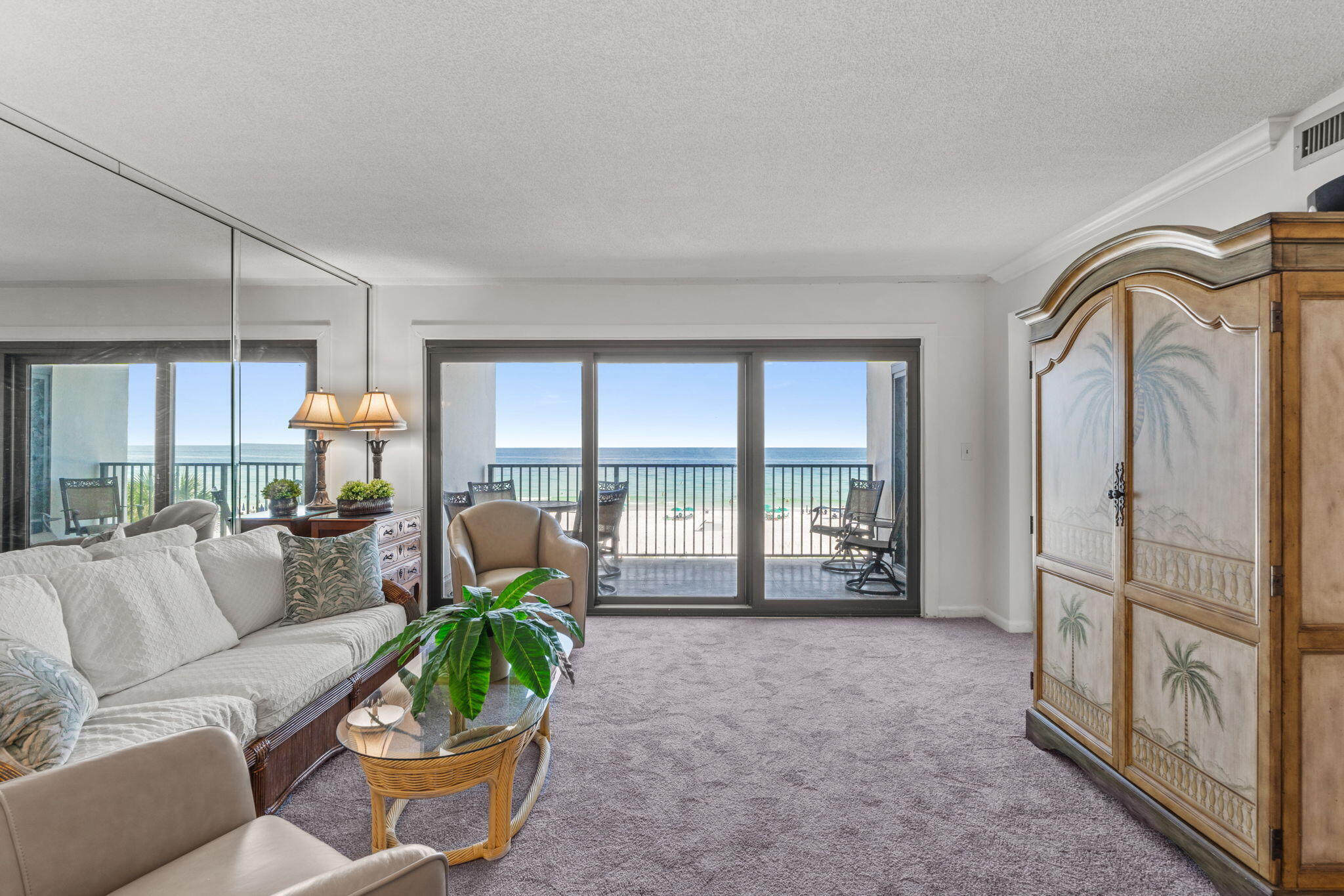 EMERALD TOWERS UNIT 405 - Residential