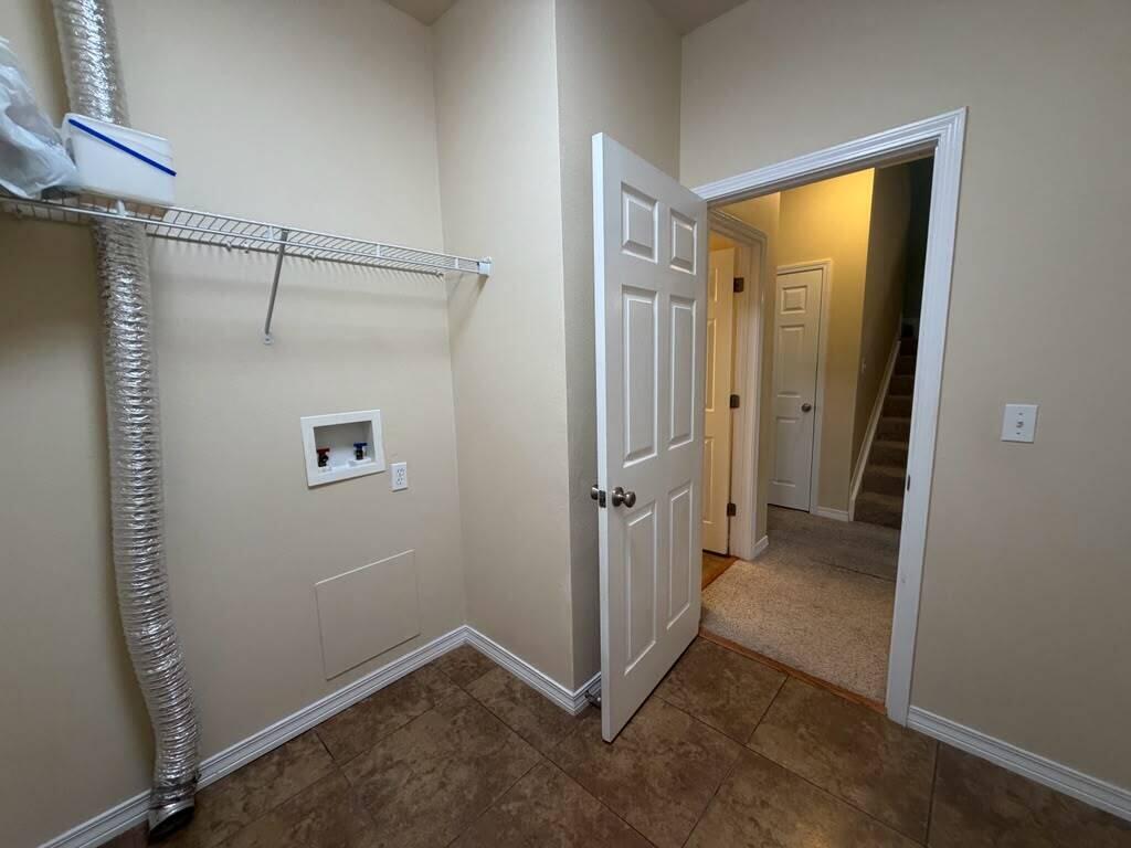 MERIDIAN SQUARE TOWNHOMES - Residential Lease