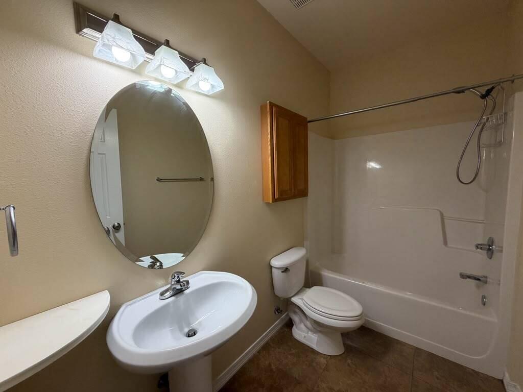 MERIDIAN SQUARE TOWNHOMES - Residential Lease
