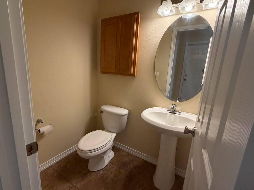 MERIDIAN SQUARE TOWNHOMES - Residential Lease