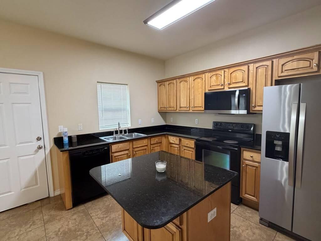 MERIDIAN SQUARE TOWNHOMES - Residential Lease