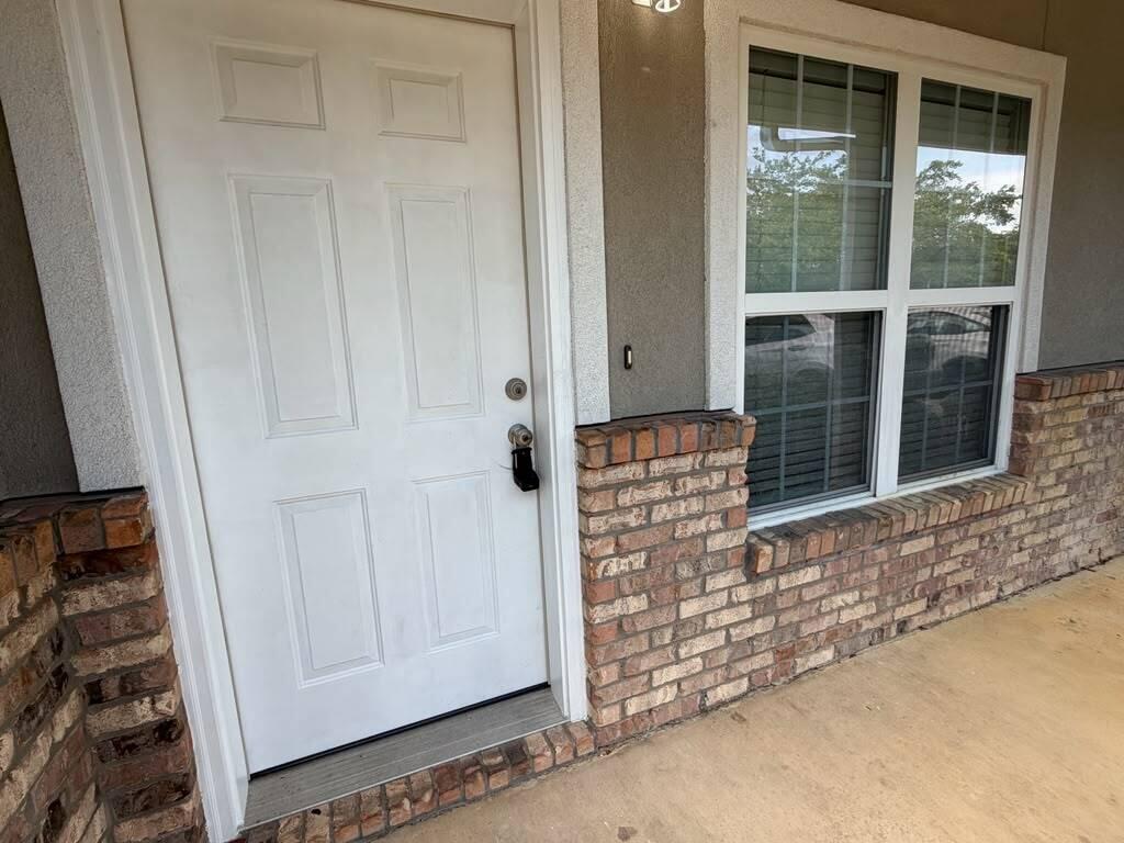 MERIDIAN SQUARE TOWNHOMES - Residential Lease
