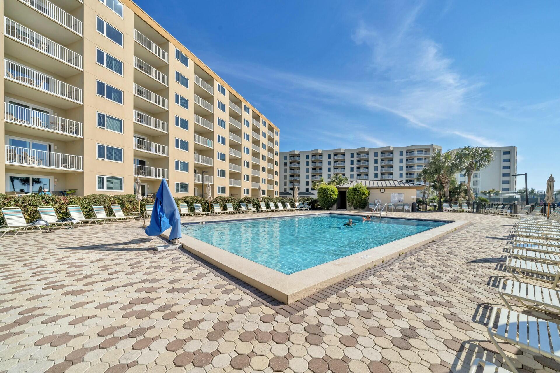 Islander unit 618 - Residential