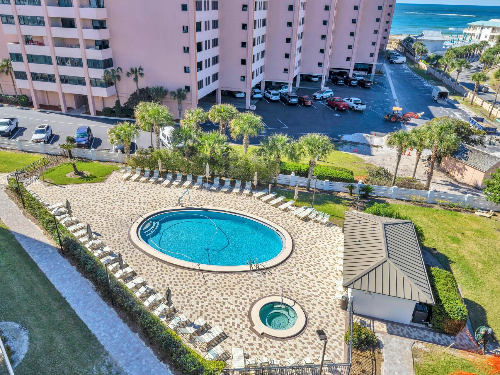 Islander unit 618 - Residential