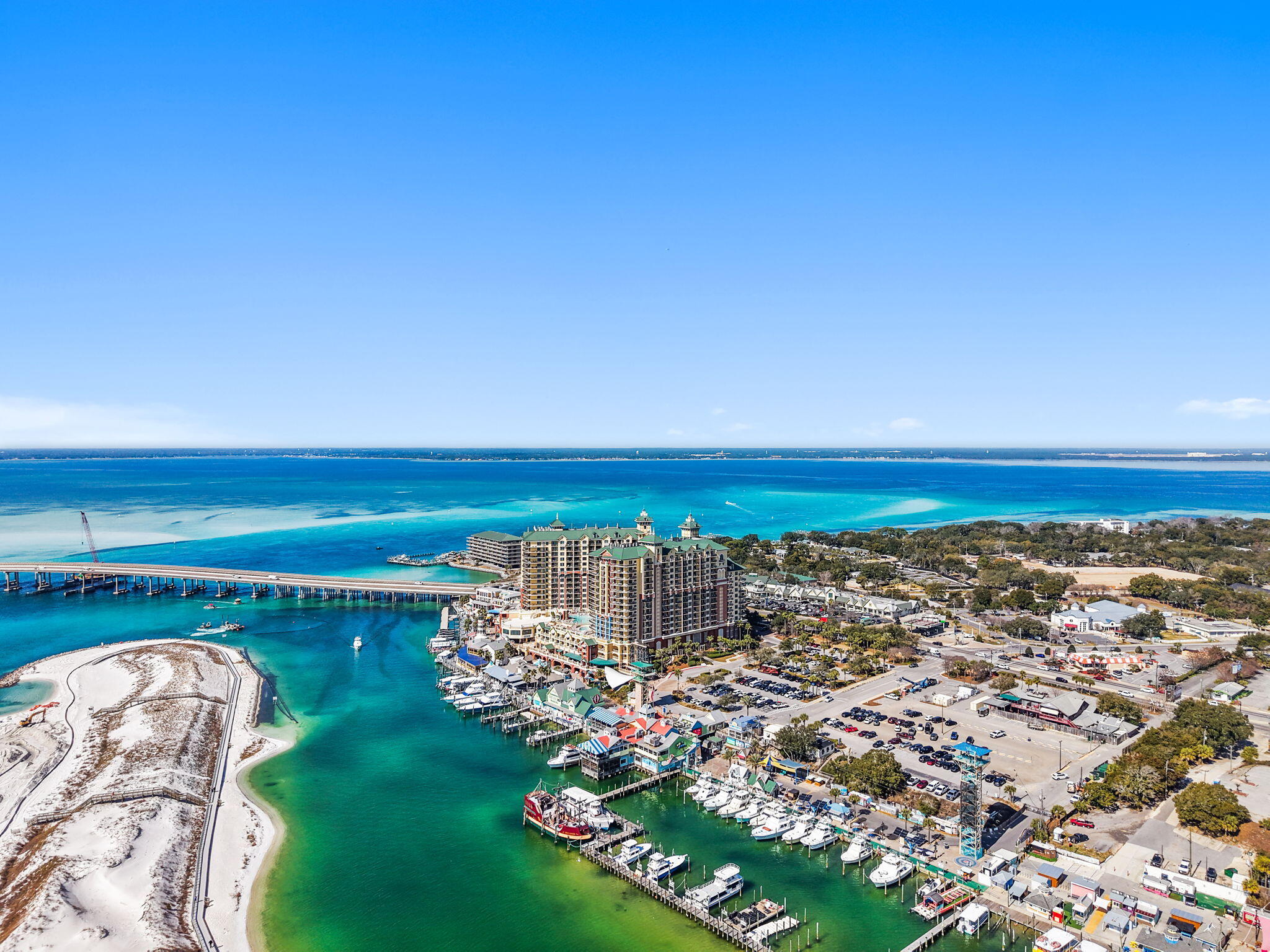 EMERALD GRANDE - Residential