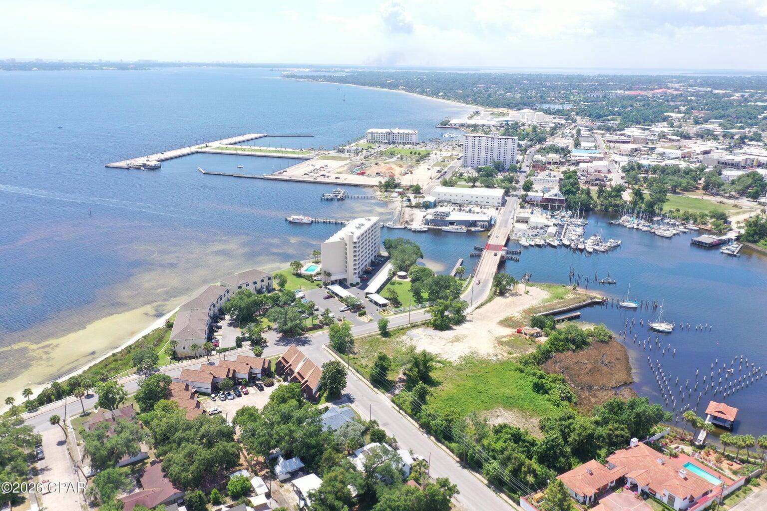 Pelican Pass - Land