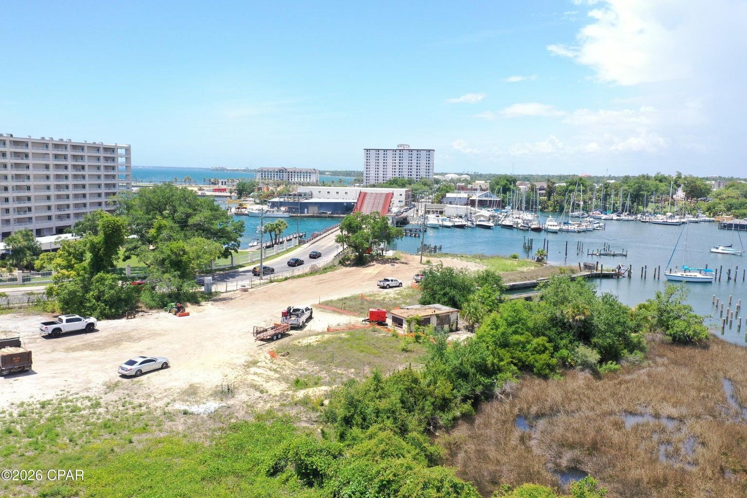 Pelican Pass - Land