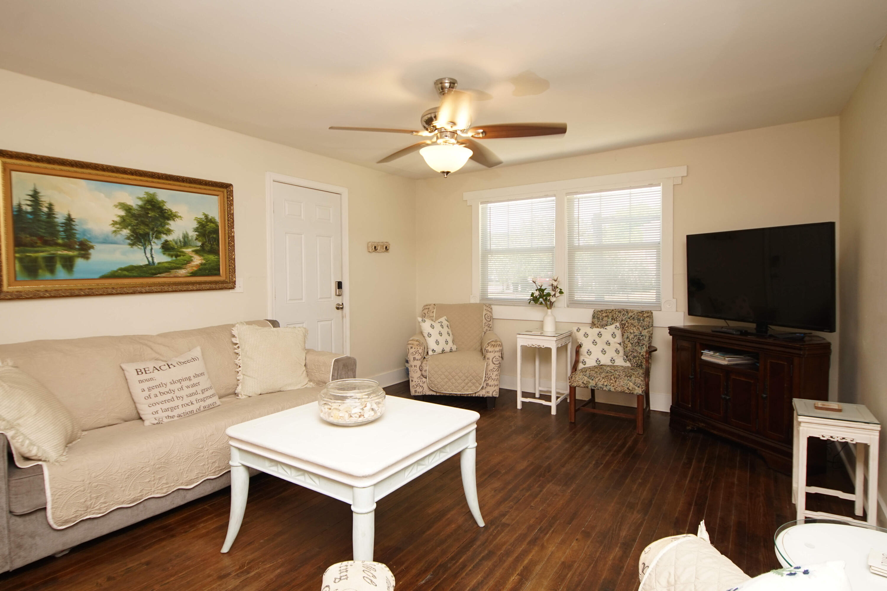 ELLIOTTS POINT - Residential Lease