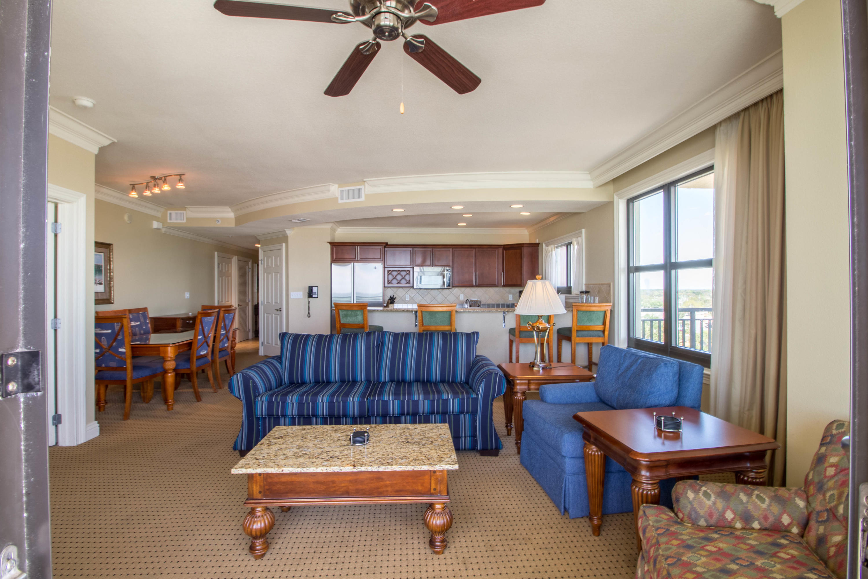EMERALD GRANDE - Residential