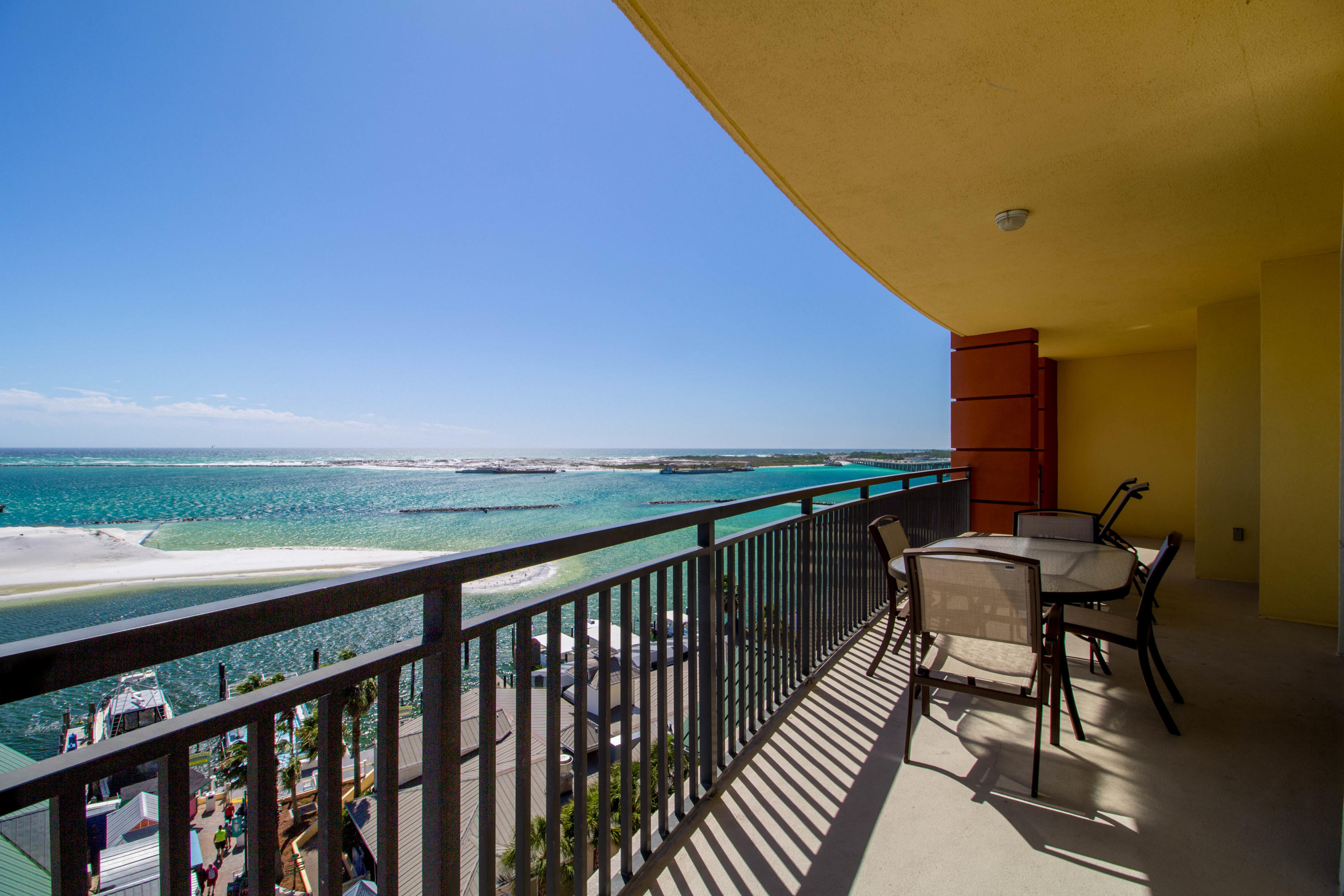 EMERALD GRANDE - Residential