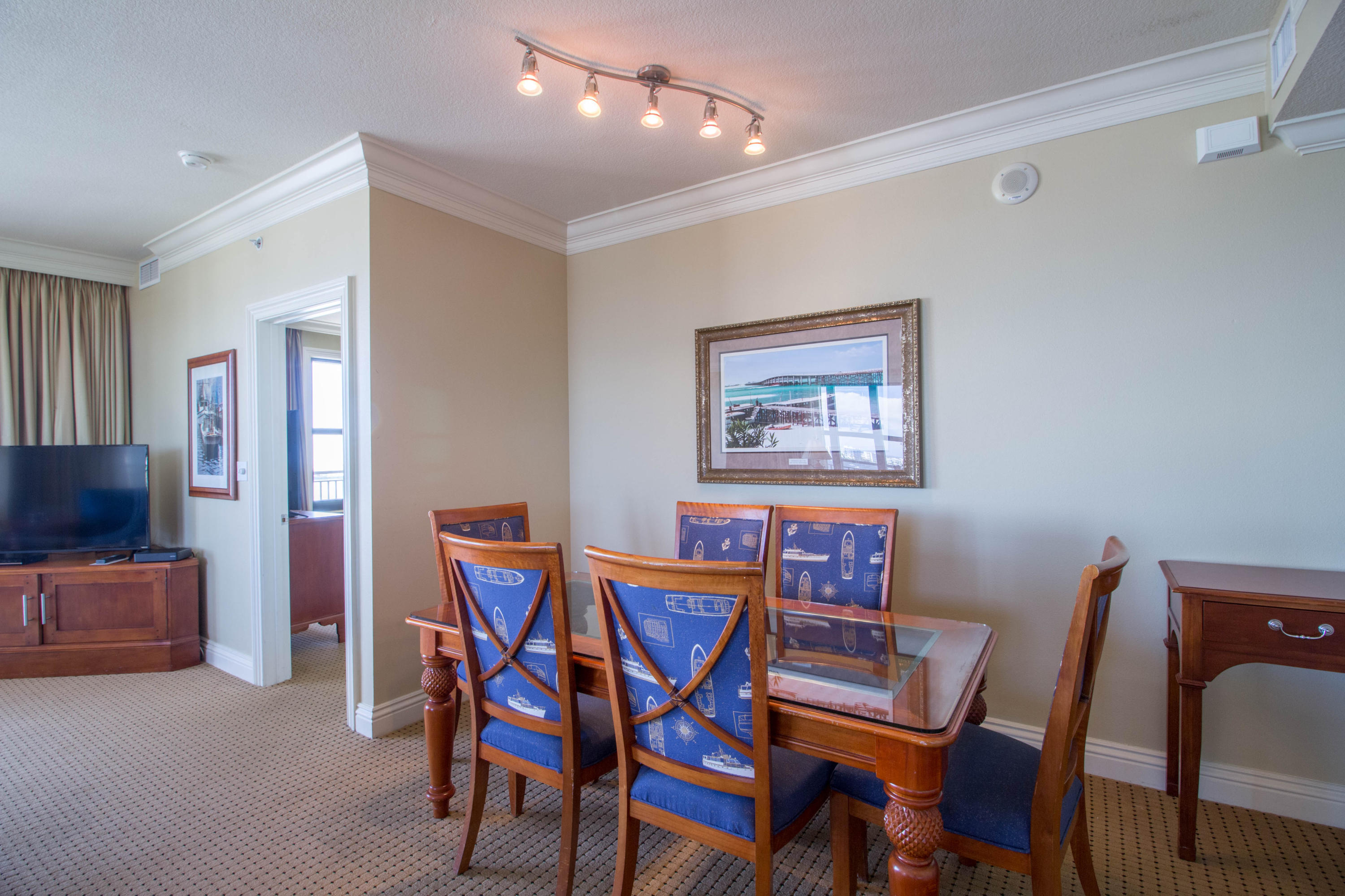 EMERALD GRANDE - Residential