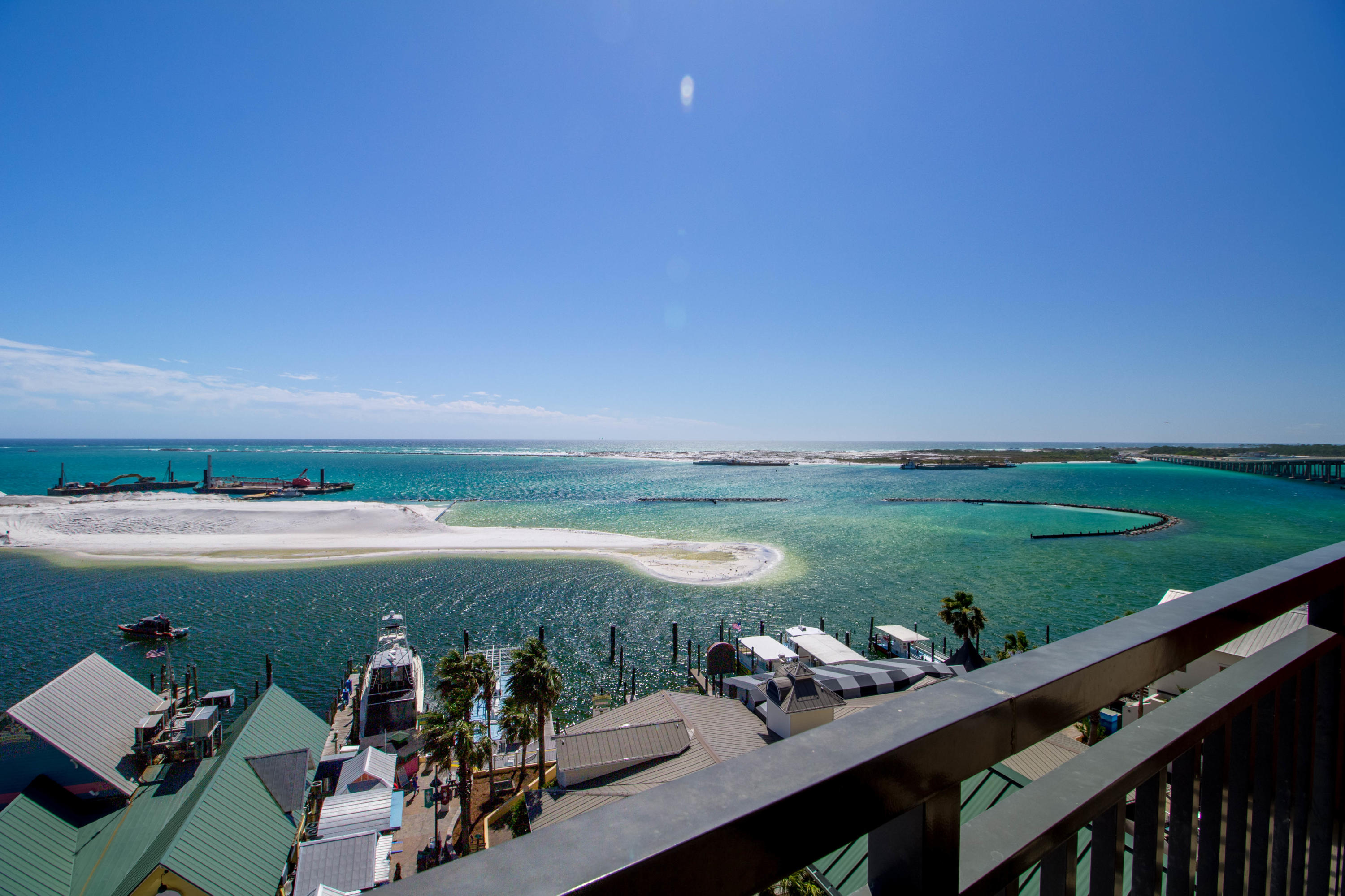 EMERALD GRANDE - Residential