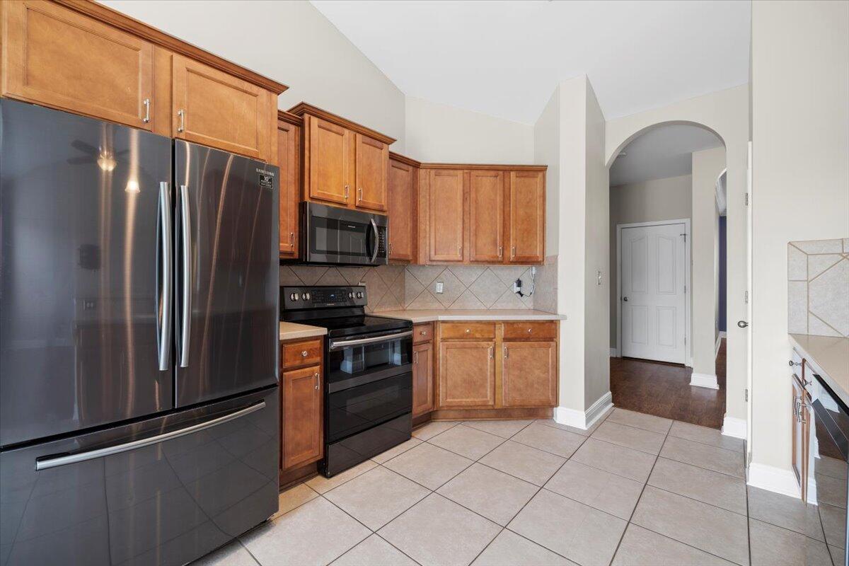 TREASURE ISLE ESTATES - Residential Lease