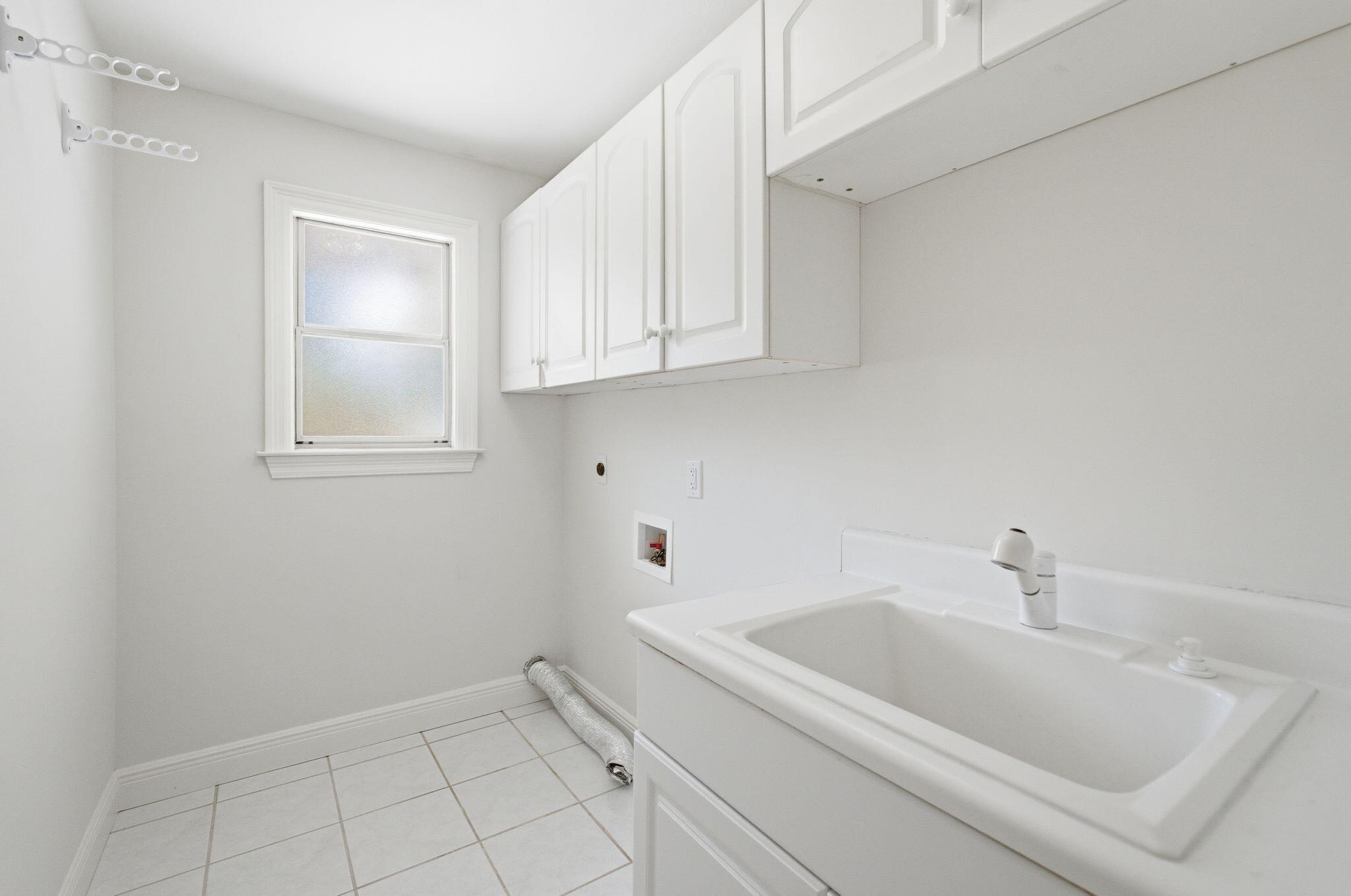 INDIAN BAYOU - Residential Lease