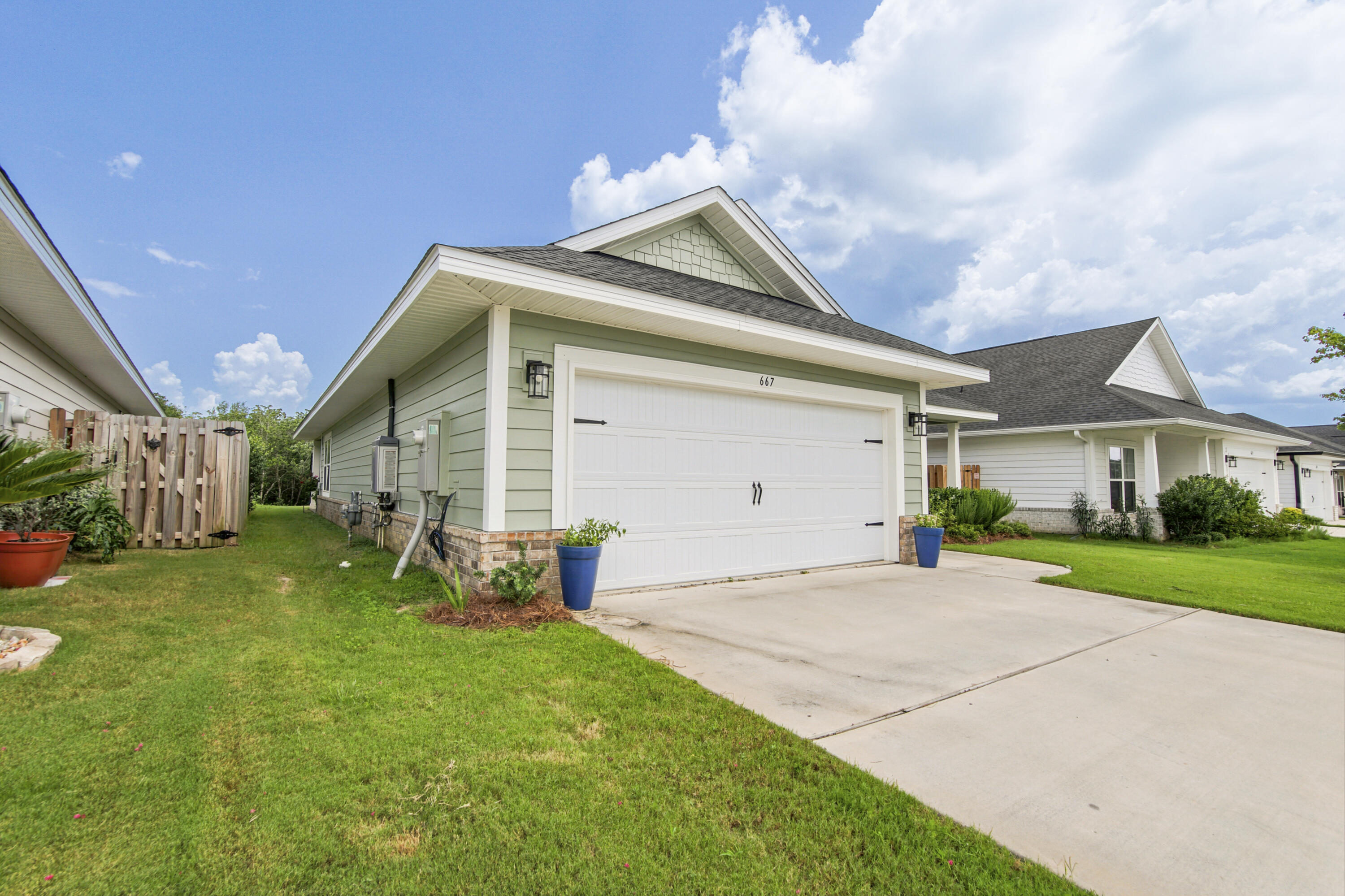 THE BLUFFS AT LAFAYETTE - Residential