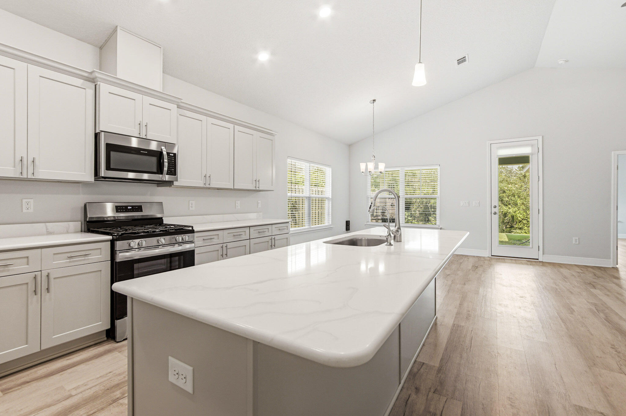 THE BLUFFS AT LAFAYETTE - Residential