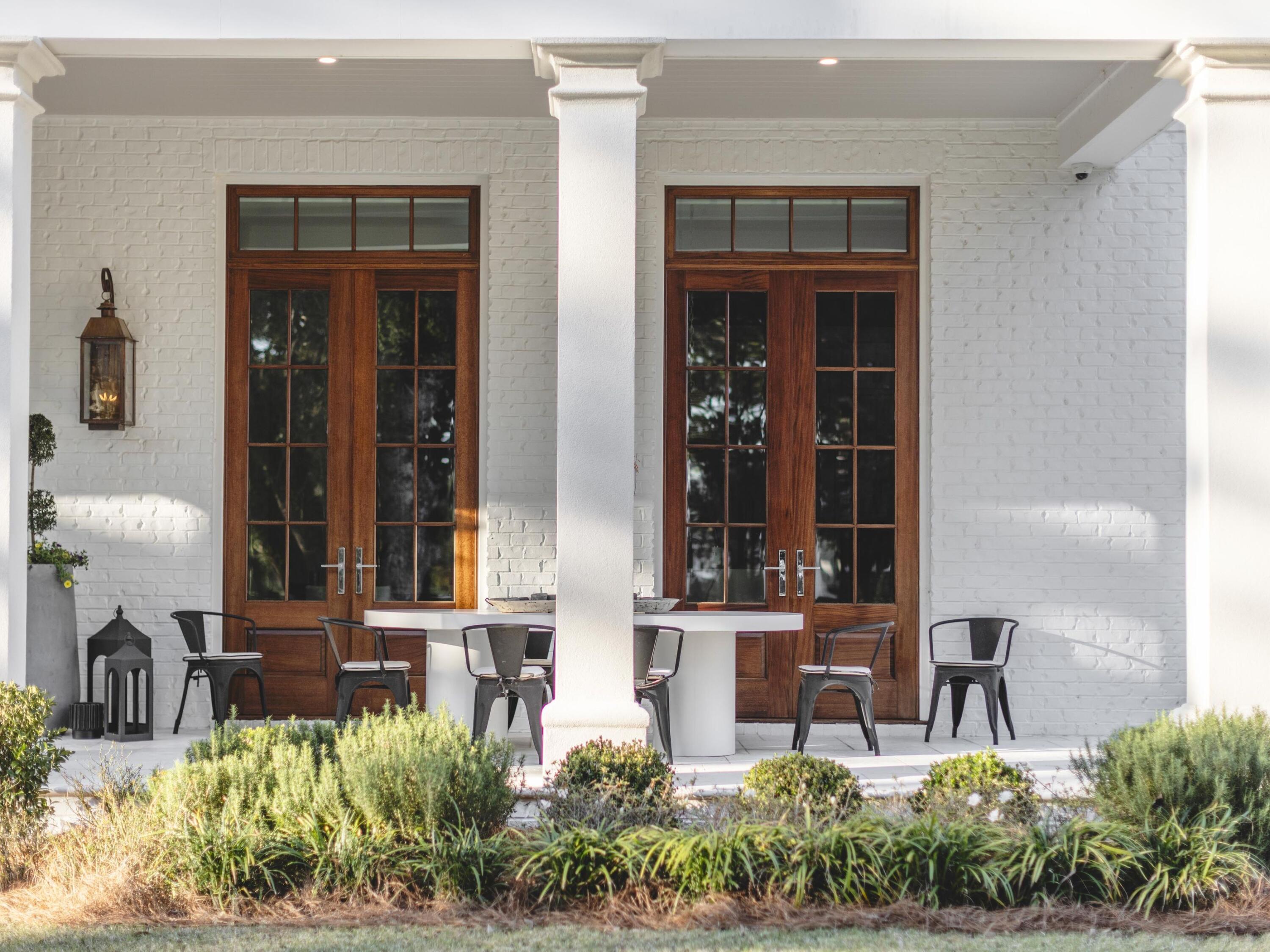 CHURCHILL OAKS - Residential