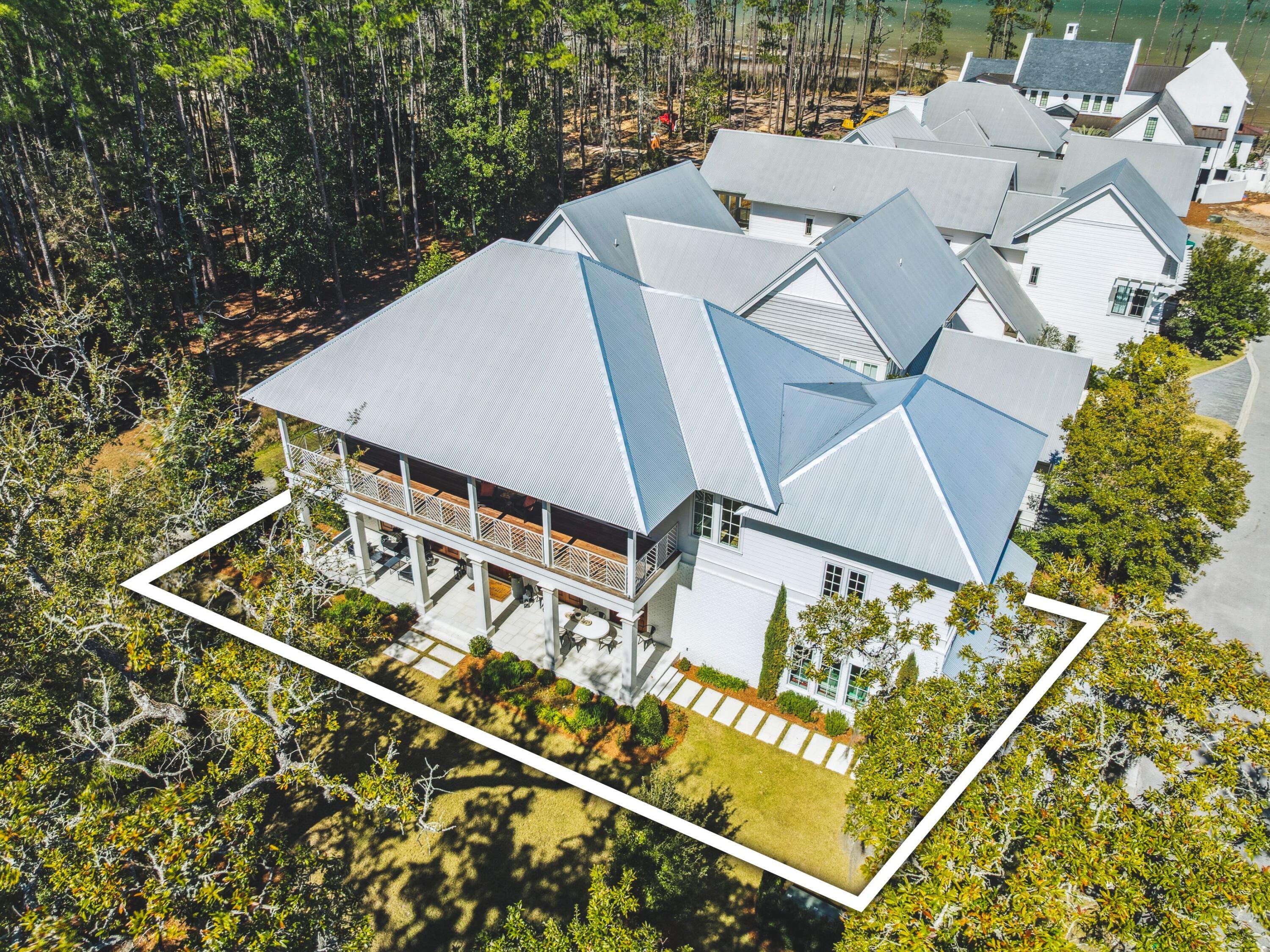CHURCHILL OAKS - Residential
