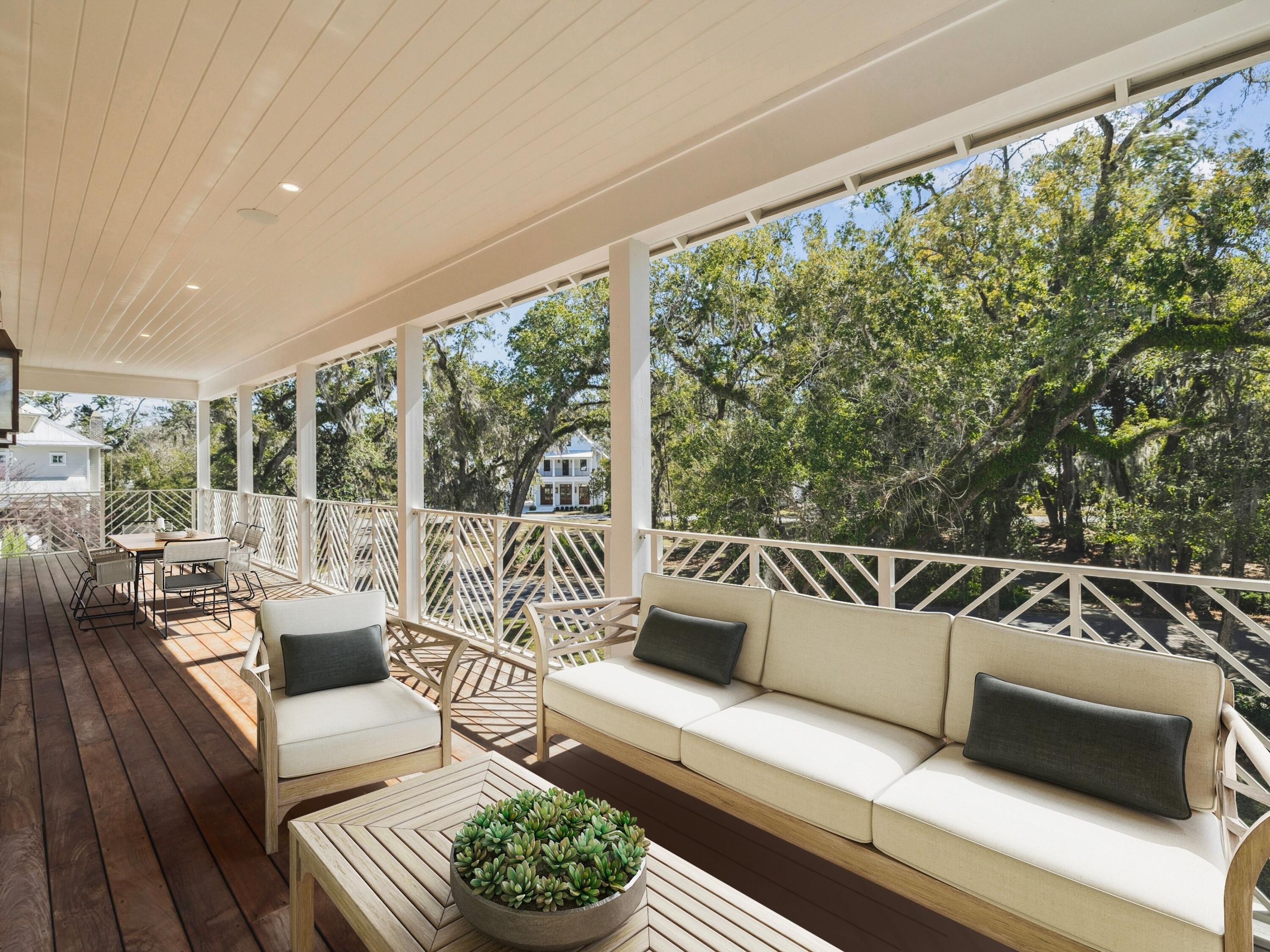 CHURCHILL OAKS - Residential