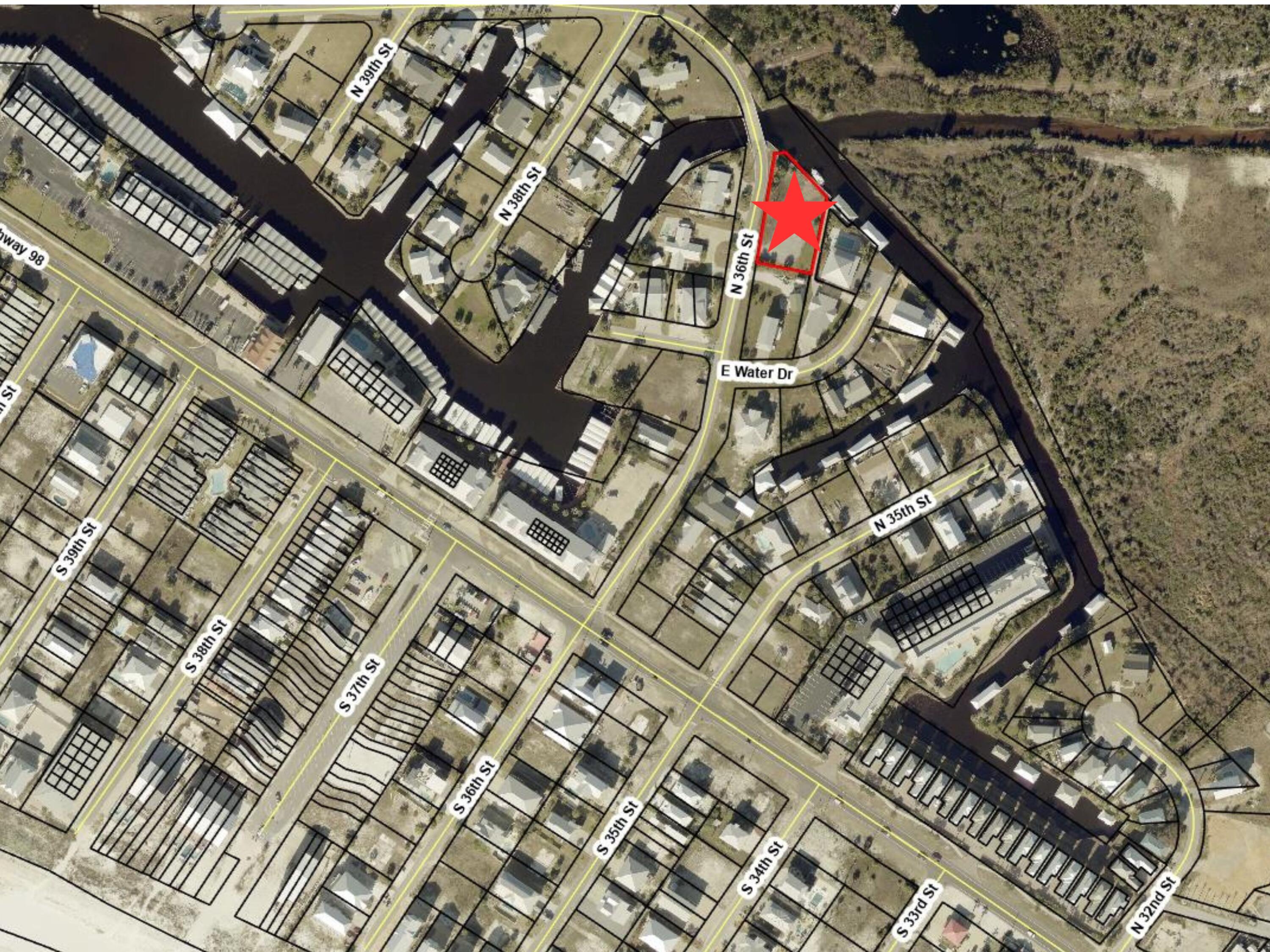 NO RECORDED SUBDIVISION - Land