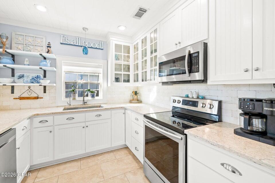 LAGUNA BEACH ESTATES 7TH ADDN - Residential