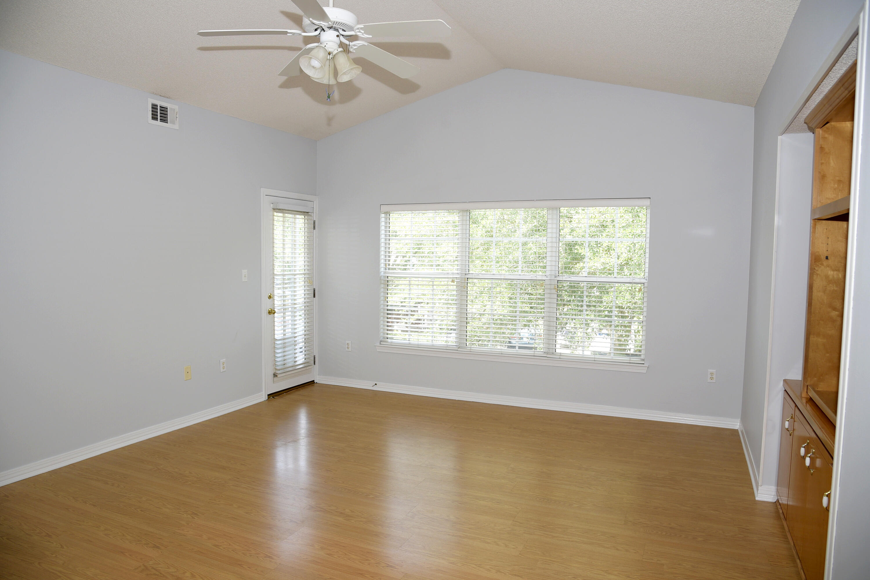 THE OAKS AT NICEVILLE - Residential Lease
