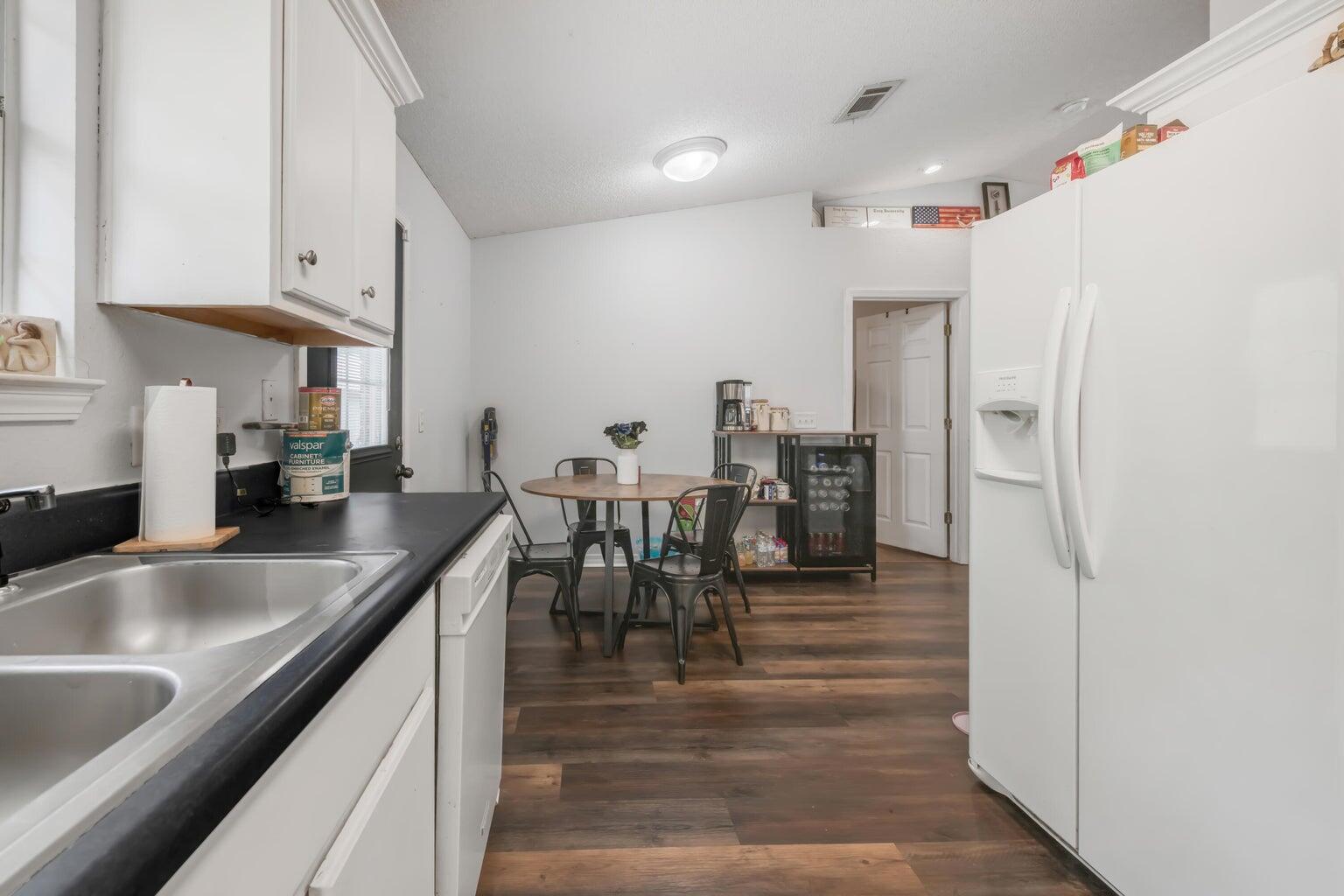 SKYLINE HEIGHTS - Residential Lease