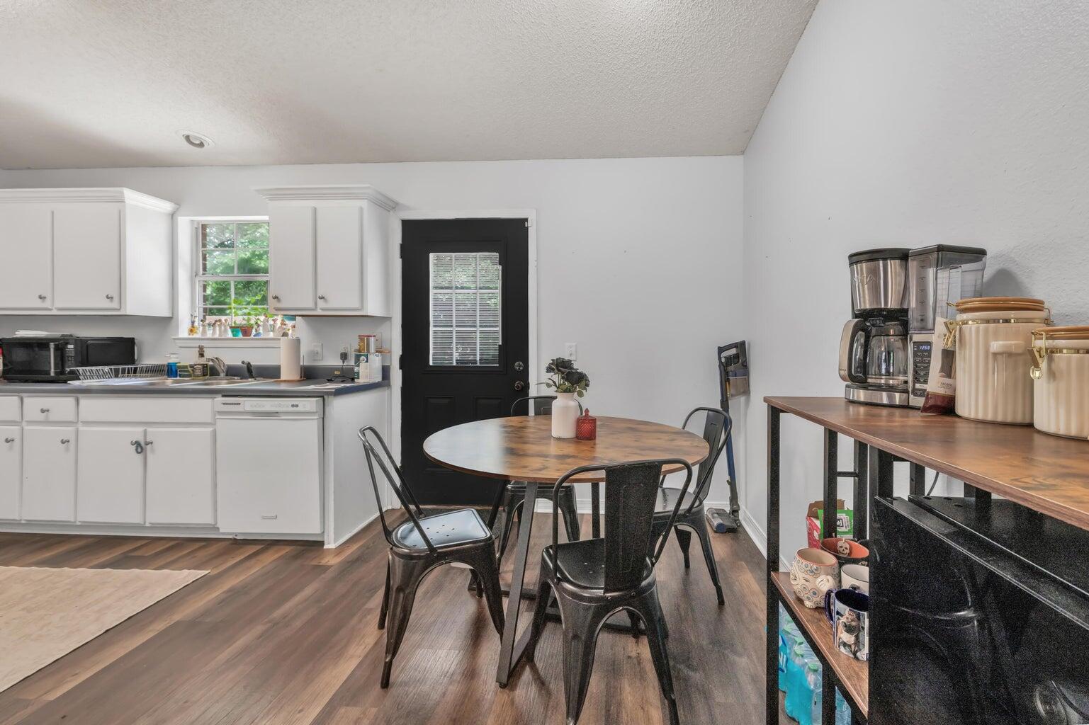 SKYLINE HEIGHTS - Residential Lease