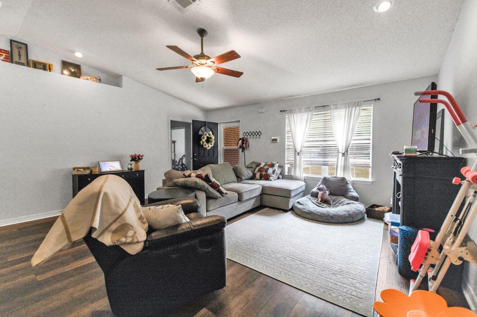 SKYLINE HEIGHTS - Residential Lease