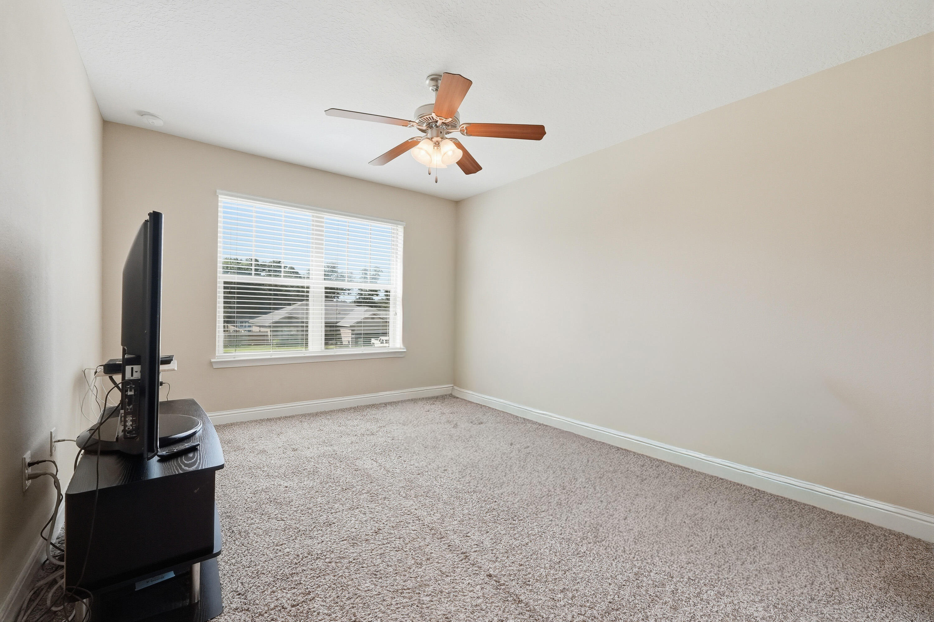 HOLLY HILLS - Residential