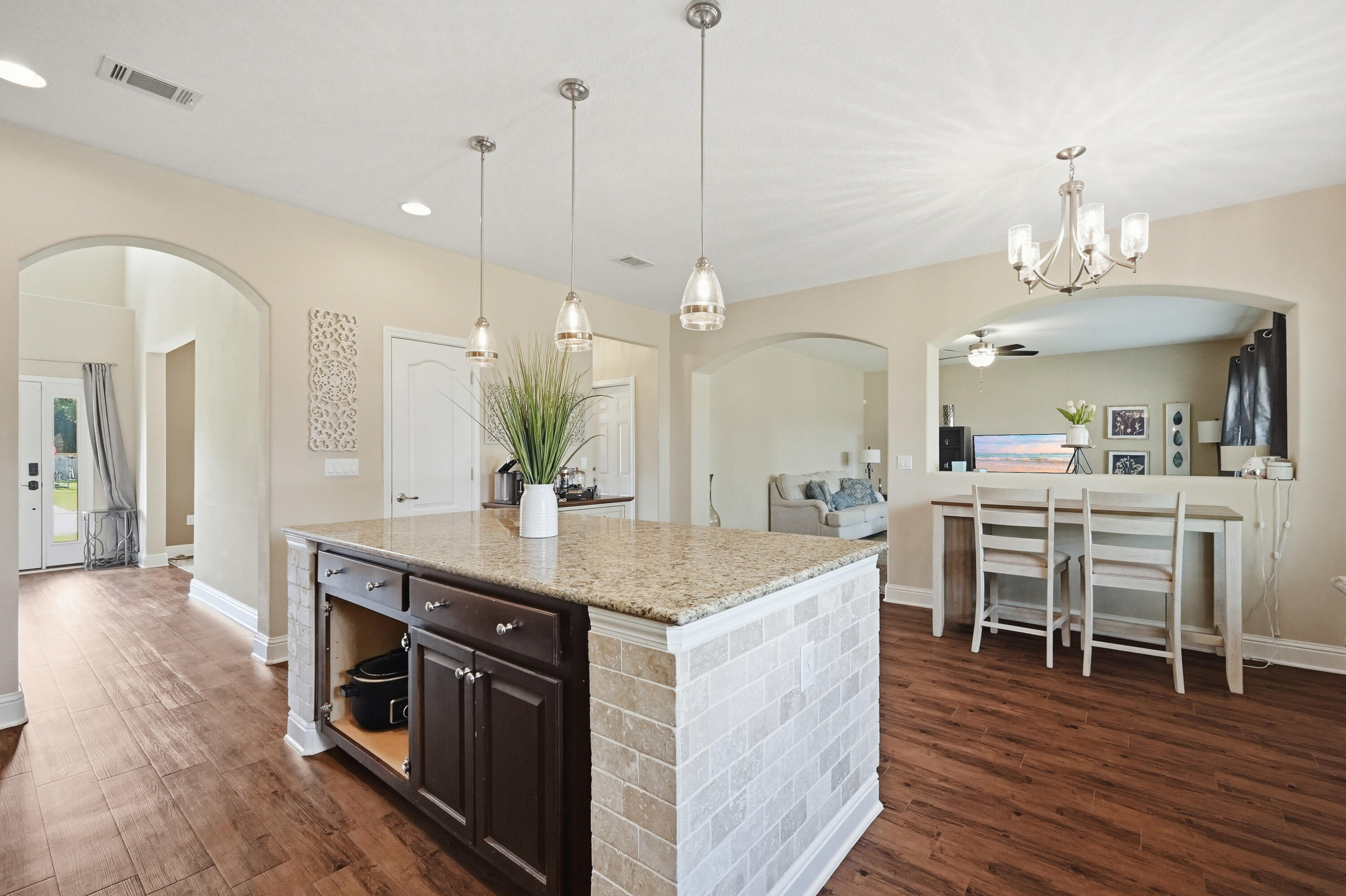 HOLLY HILLS - Residential