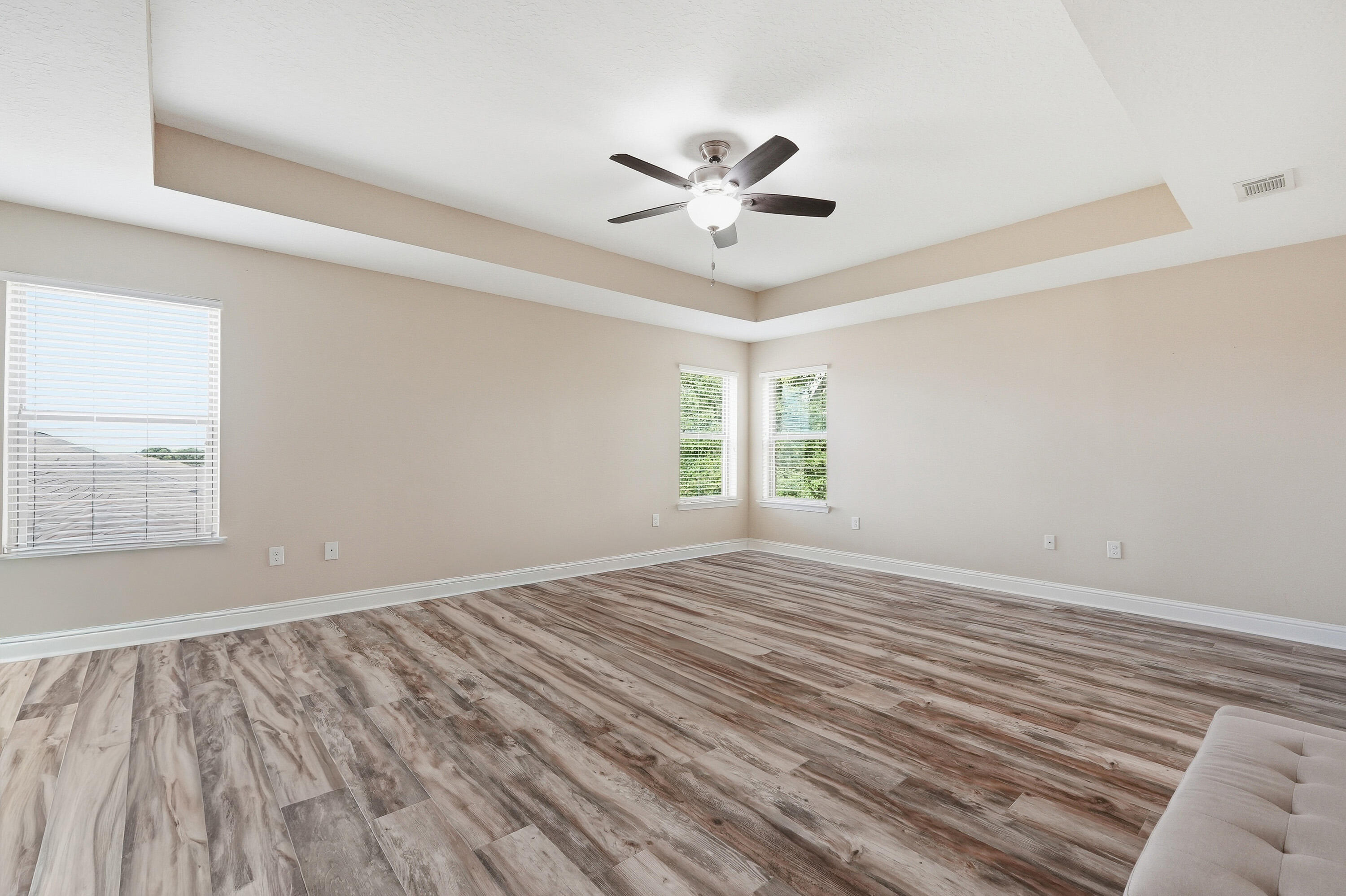 HOLLY HILLS - Residential