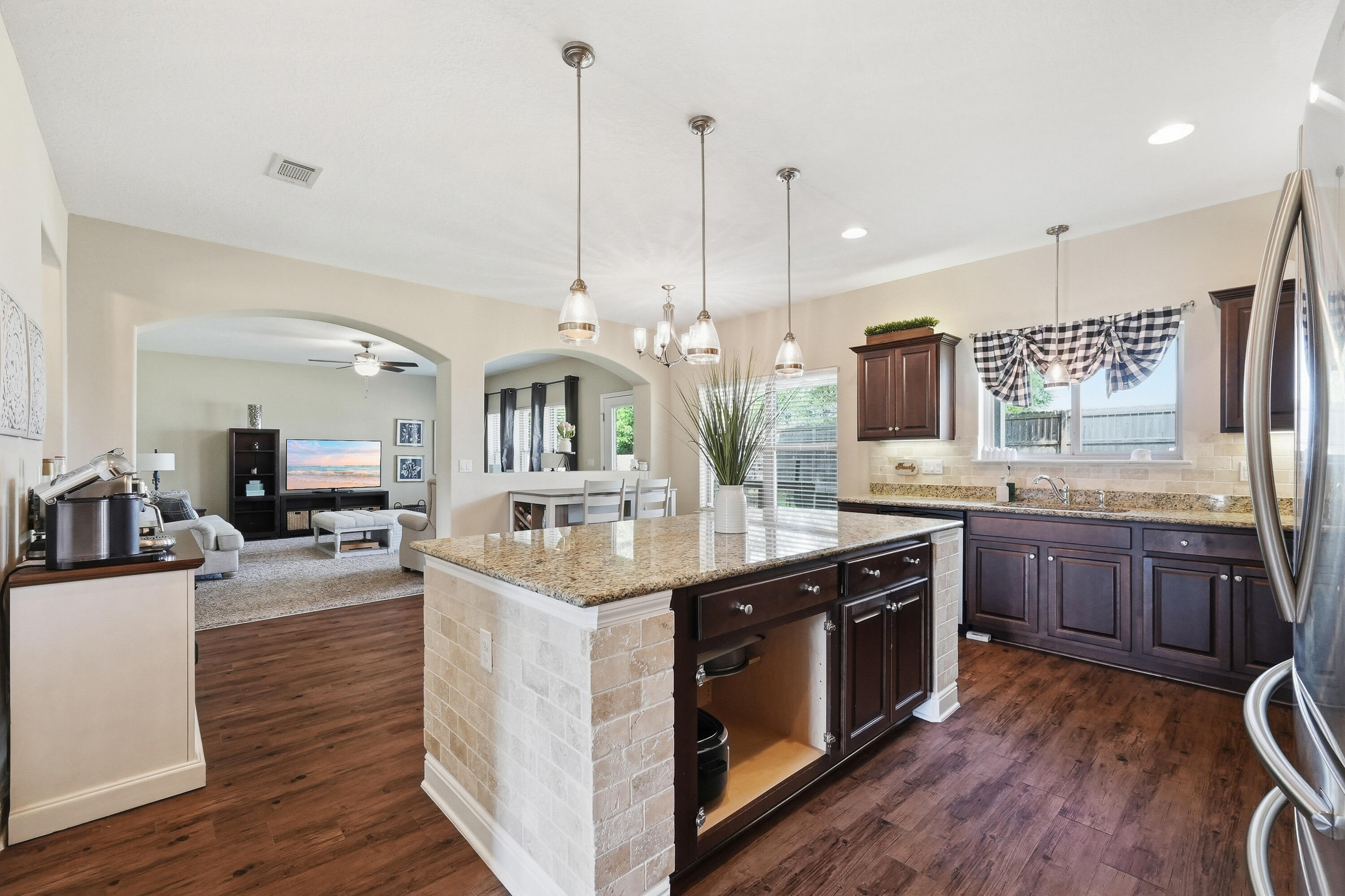 HOLLY HILLS - Residential