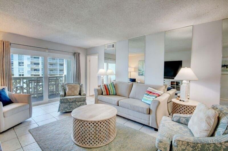 EL MATADOR CONDO - Residential
