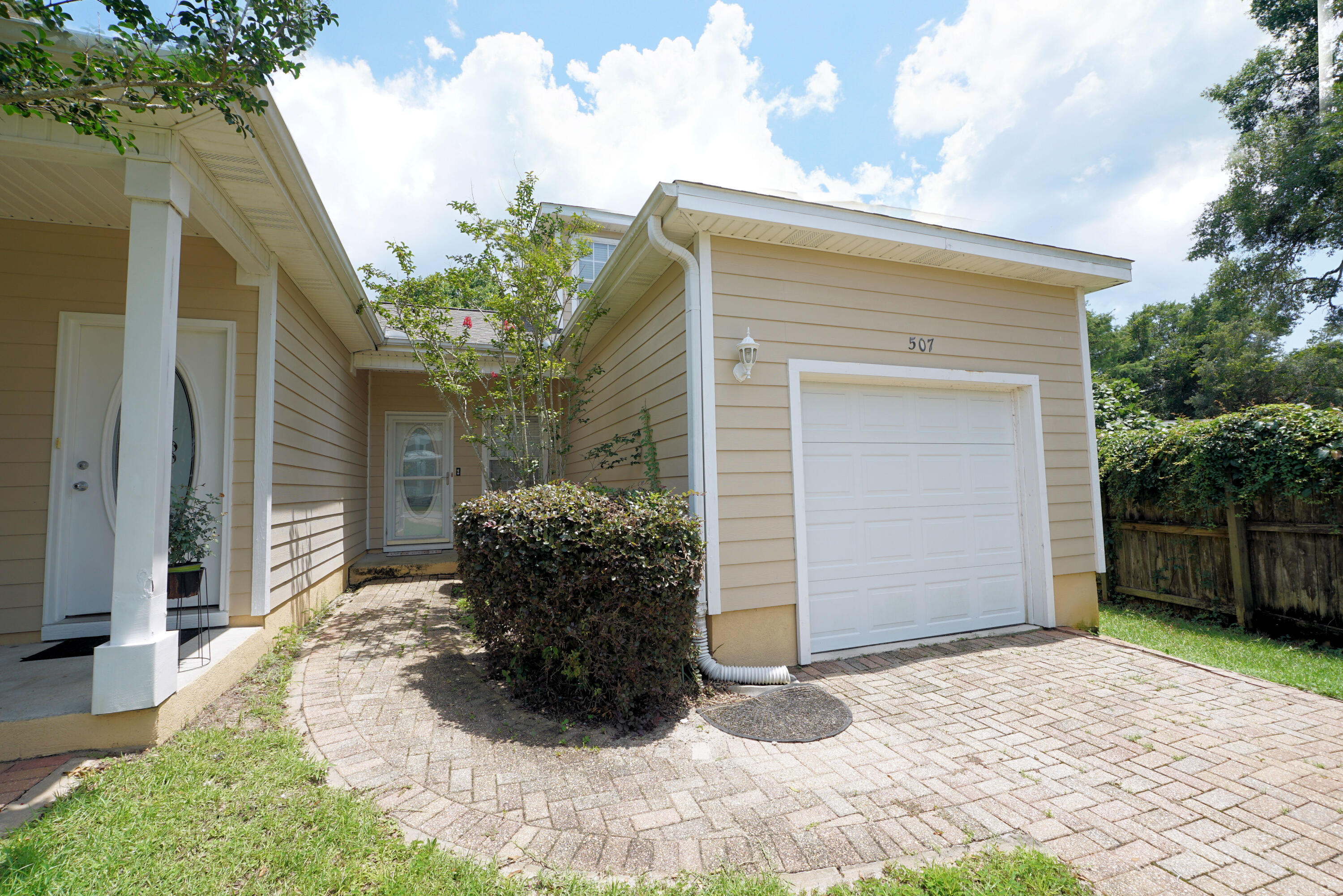 Busey's Place - Residential