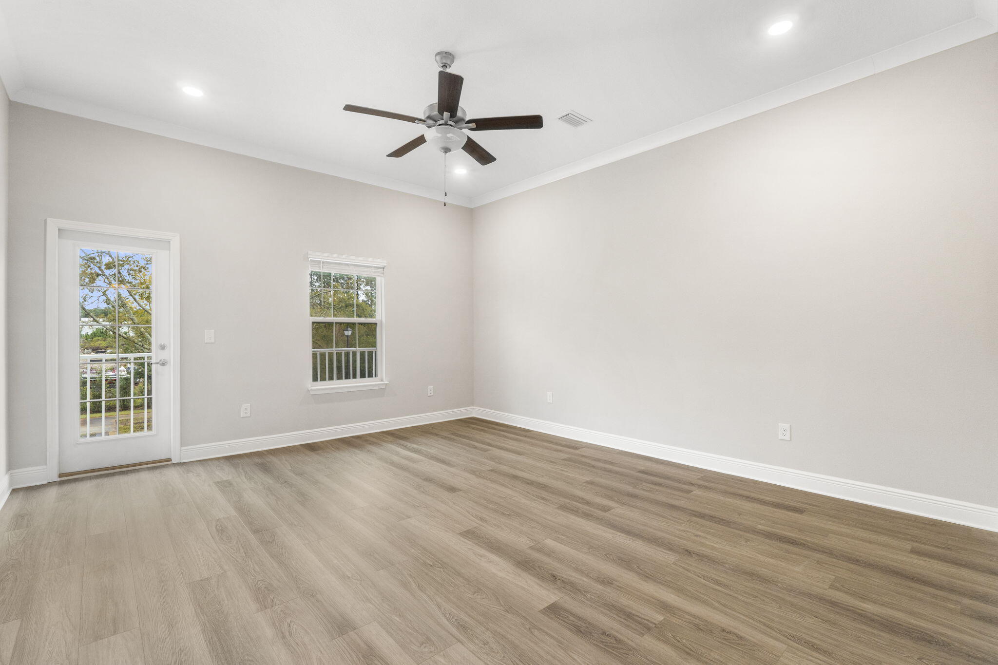 KARA LAKE TOWNHOMES - Residential Lease