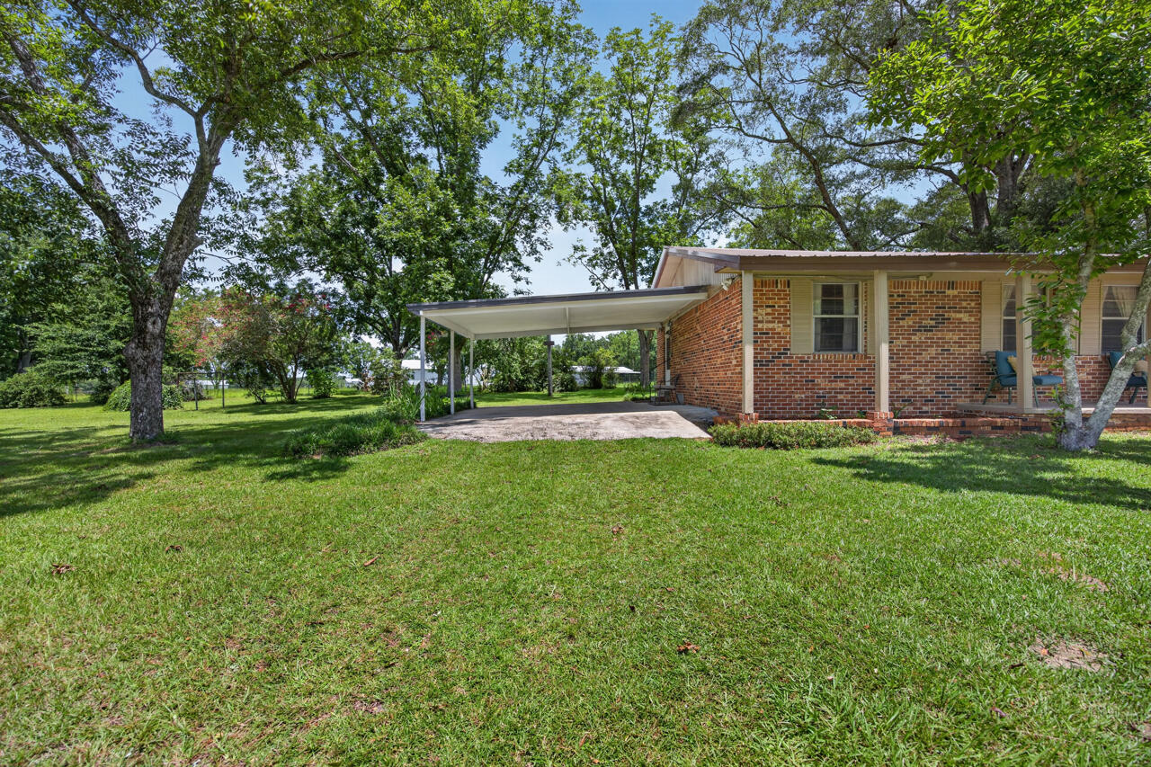 NO RECORDED SUBDIVISION - Residential