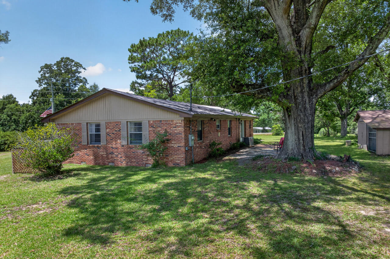 NO RECORDED SUBDIVISION - Residential