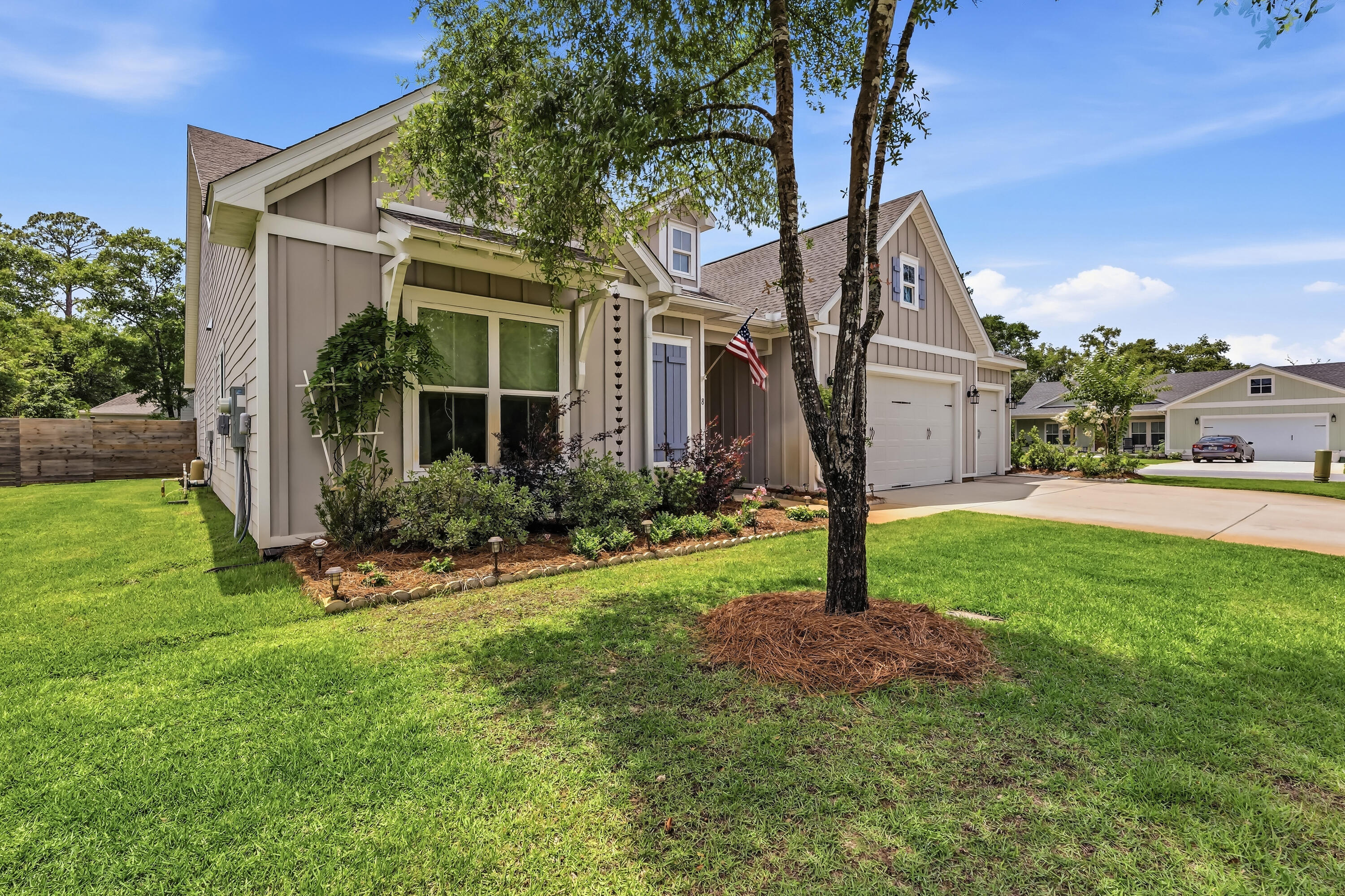 MAGNOLIA BAY ESTATES - Residential