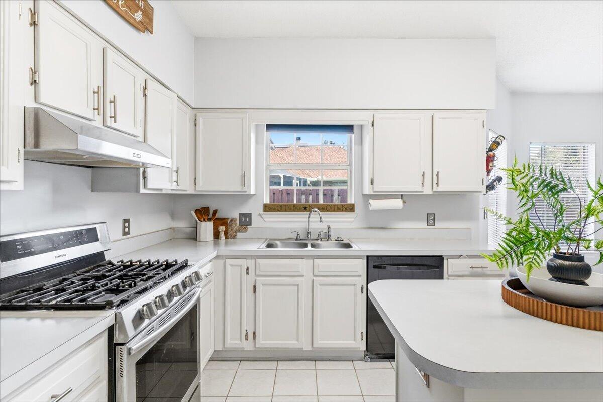 LAKE POINTE - Residential