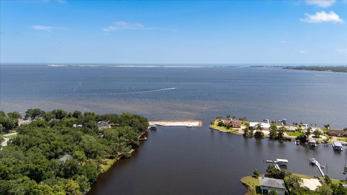 LAKE POINTE - Residential