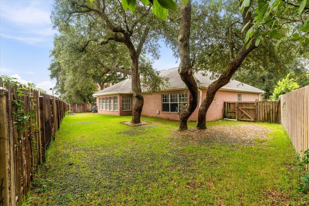 LAKE POINTE - Residential