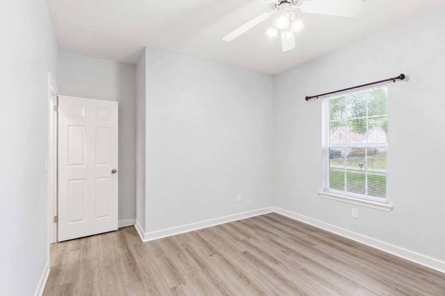 LAKE POINTE - Residential