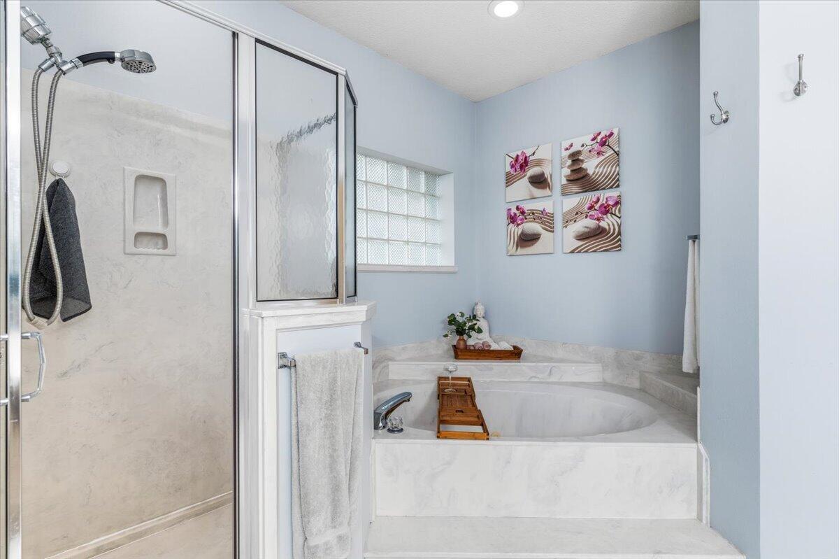 LAKE POINTE - Residential