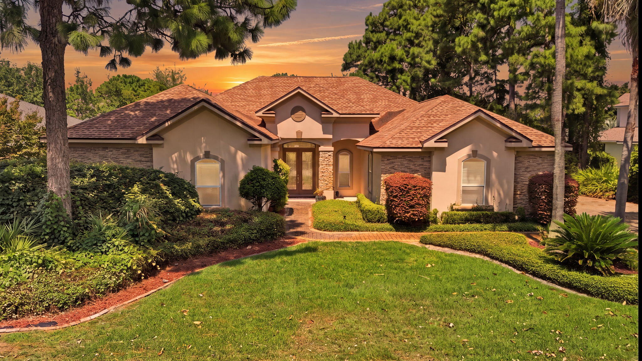 Emerald Lakes - Residential