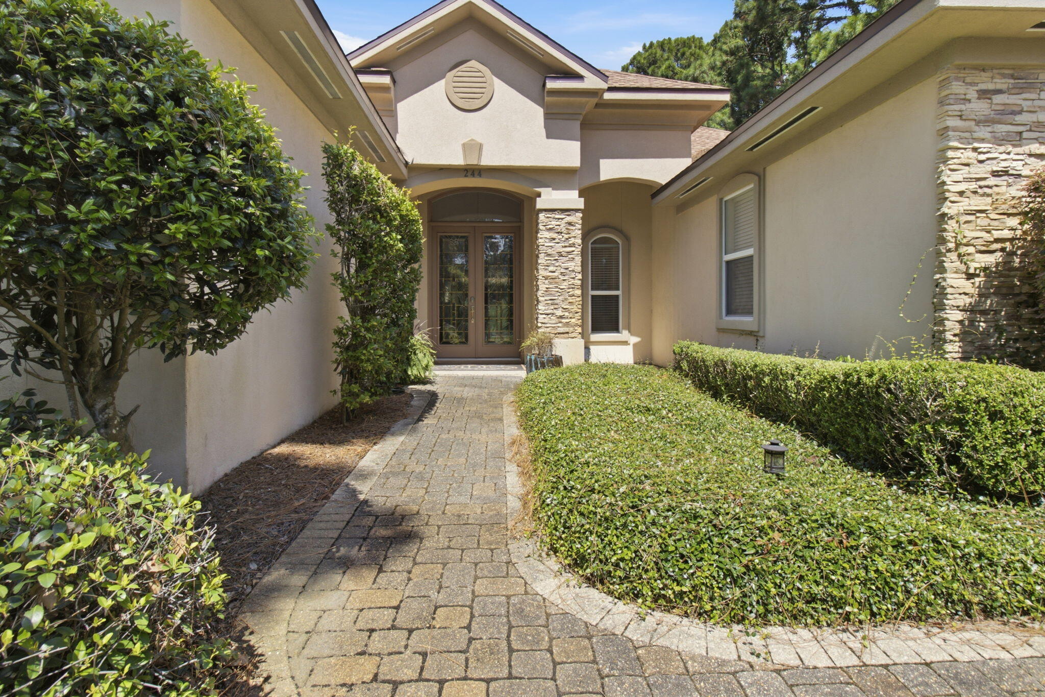 Emerald Lakes - Residential