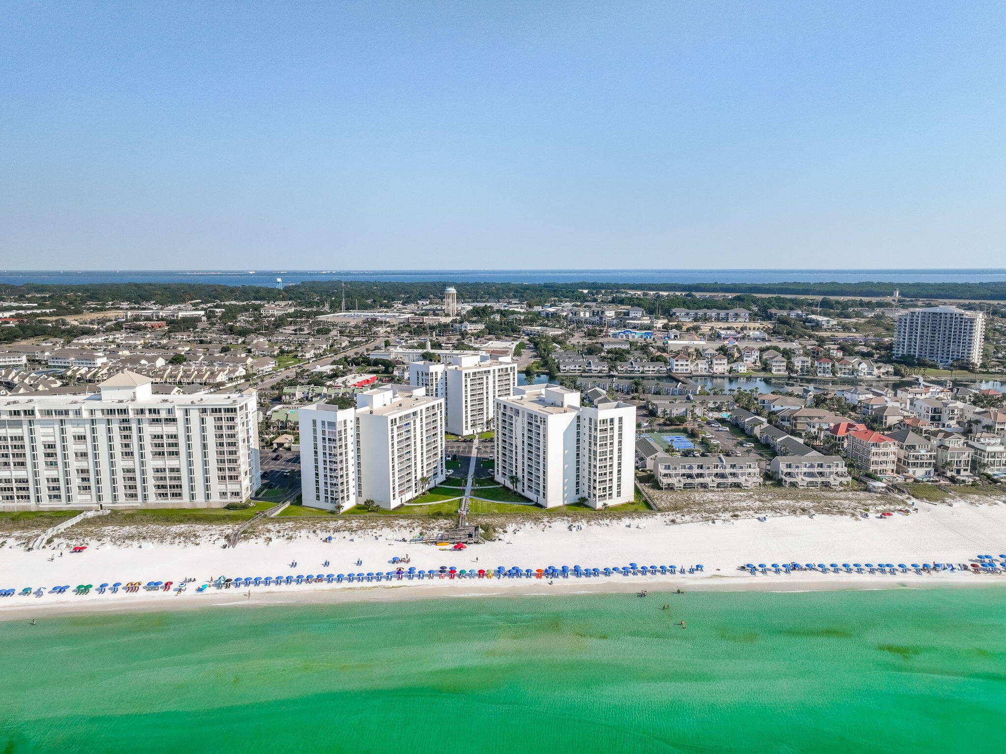 Enjoy the coastal lifestyle offered at Shoreline Towers in the heart of Destin. This spacious 3-bedroom, 2-bath Gulf-front condominium offers 1,800 square feet of beachfront living with Gulf views from the 9th floor. Located in the highly desirable Shoreline Towers community, residents enjoy private beach access and an impressive selection of resort-style amenities including a community pool, fitness center, tennis and pickleball courts, sauna/steam room, clubhouse, BBQ and picnic areas, gated security, and waterfront access. Unit 1096 features an open-concept living and dining area filled with natural light. The spacious primary suite includes Gulf views, a walk-in closet, and private bath, while the additional bedrooms offer comfortable accommodations for family and guests. Short-term rentals are allowed, making this an excellent opportunity for a primary residence, vacation getaway, or investment property.
Ideally located on Gulf Shore Drive, Shoreline Towers places you just minutes from Destin's renowned dining, shopping, entertainment, boating, and fishing.
Building Walkway Special assessment coming Fall, 2026. Estimated to be $17,500 per unit.
Possible Owner Financing.